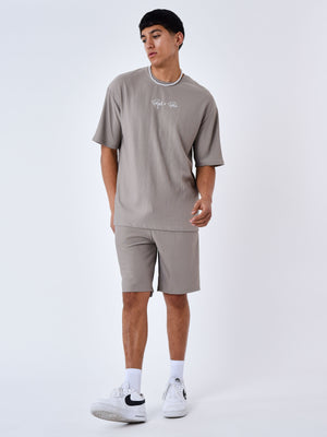 2340056-taupe-modelshot