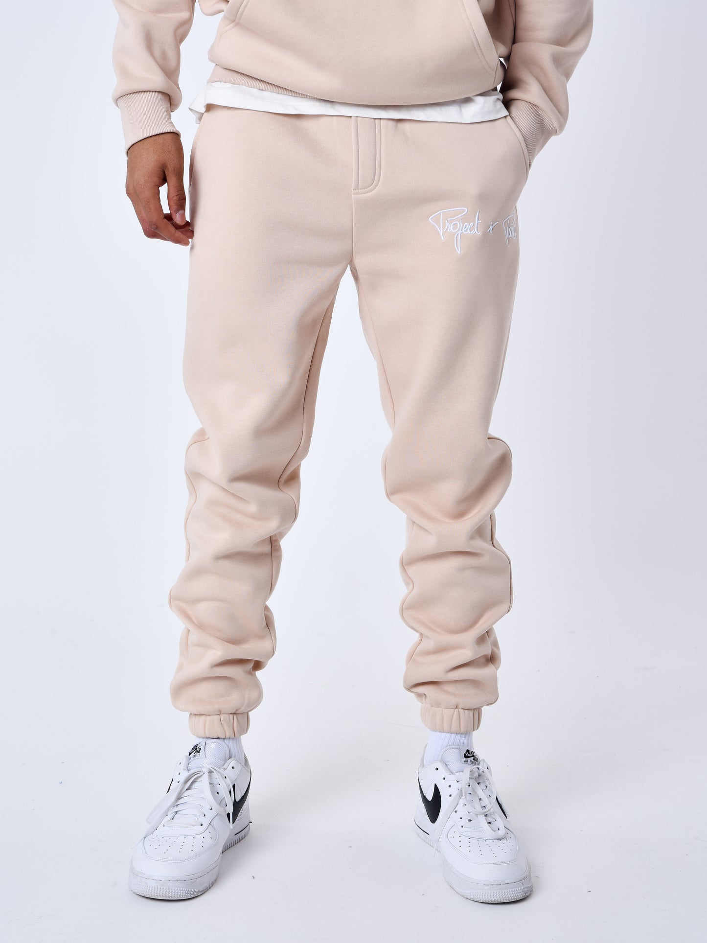 2344006-beige-modelshot