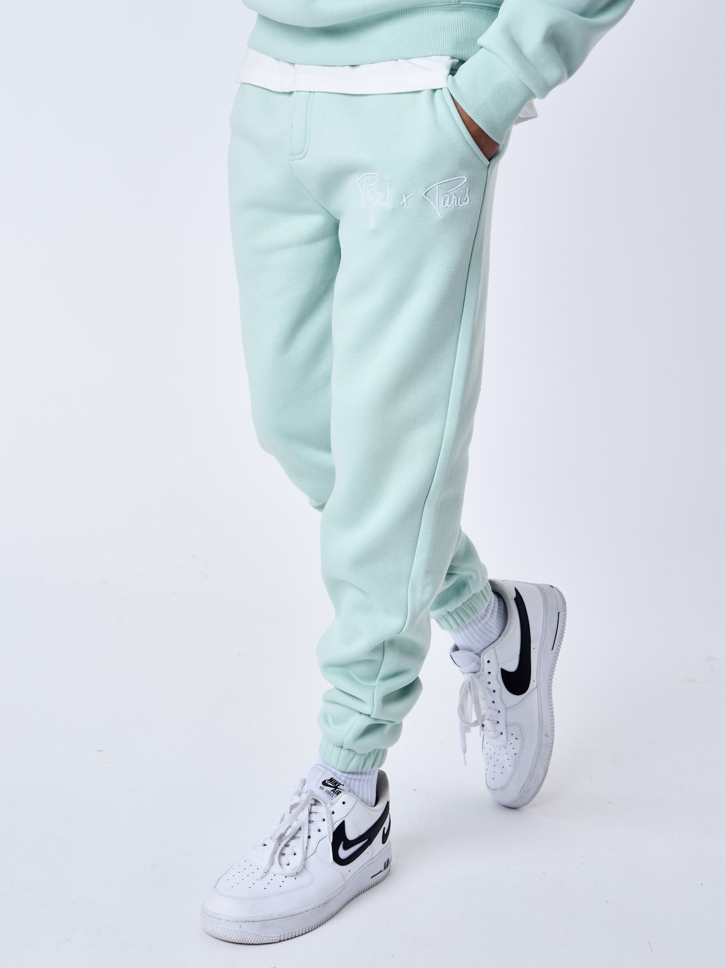 2344006-beige-modelshot