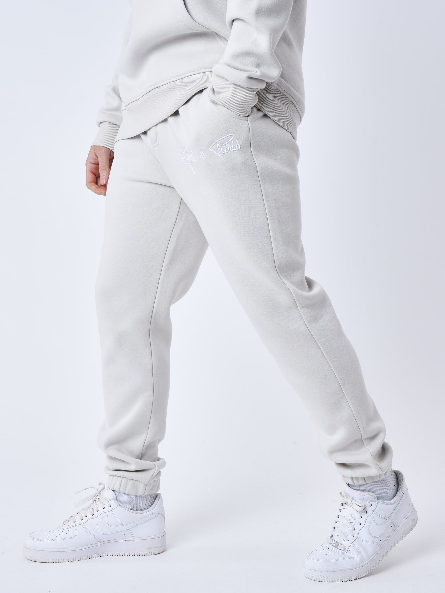 2344006-beige-modelshot