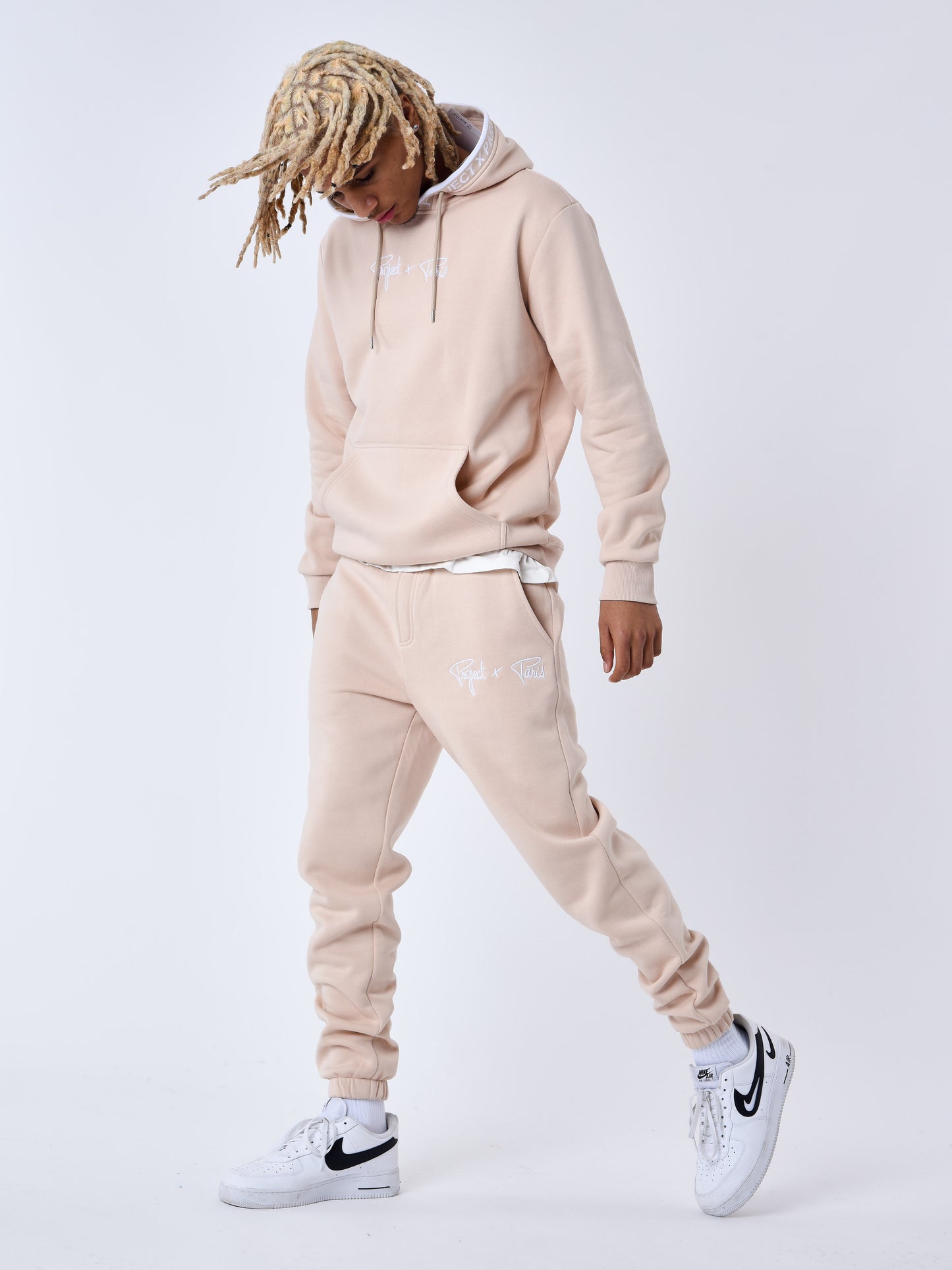 2344006-beige-modelshot