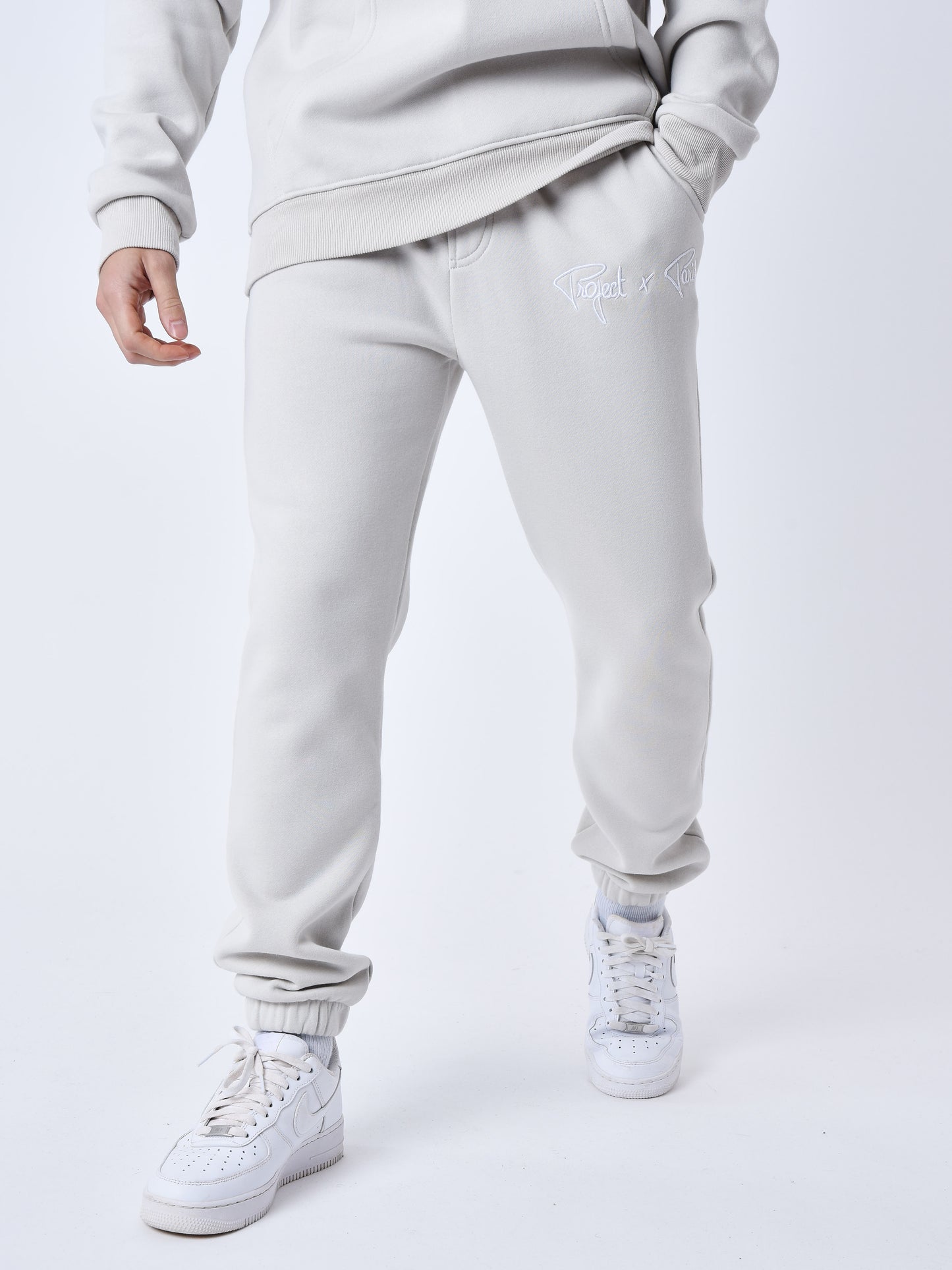 2344006-beige-modelshot