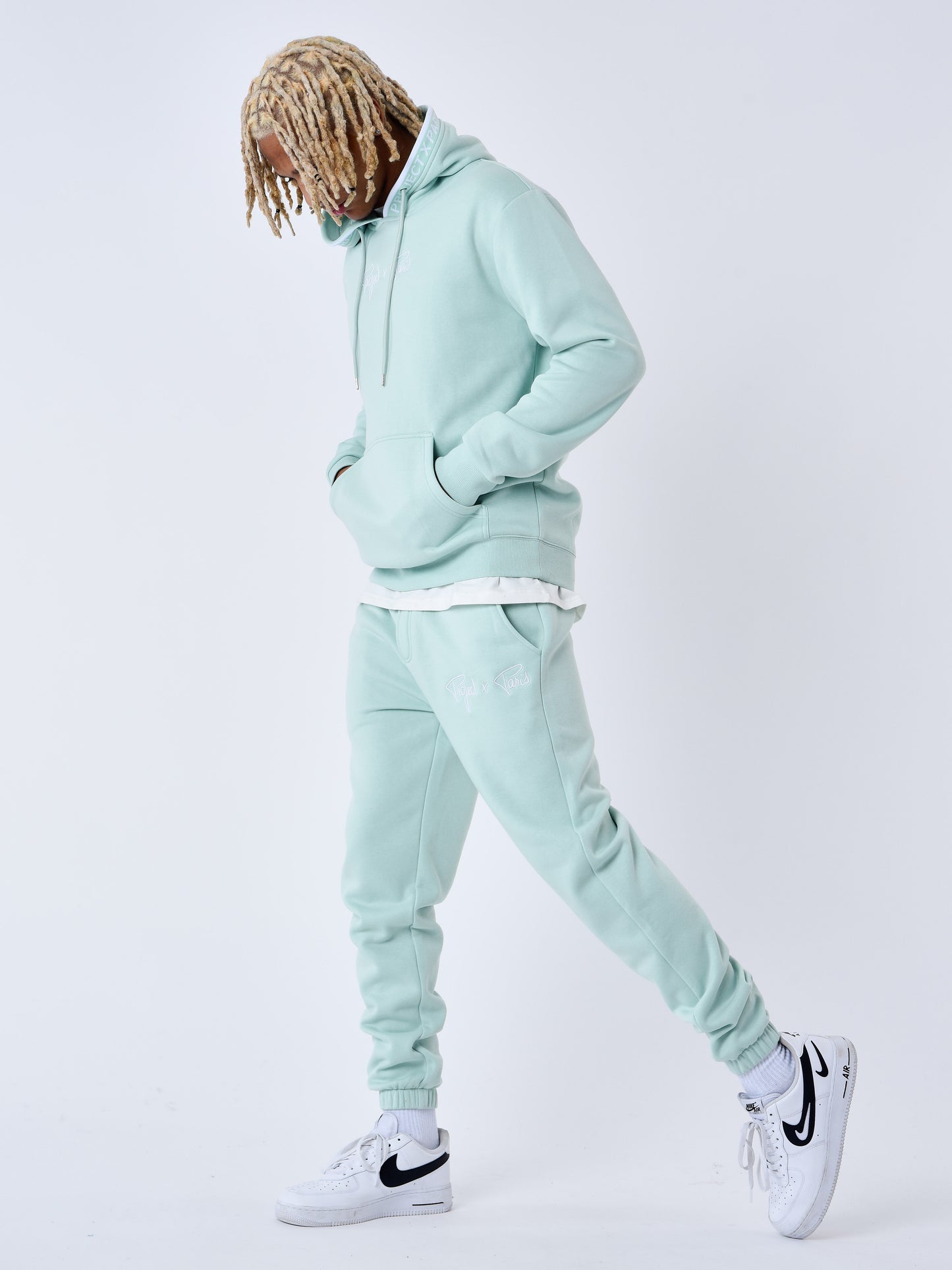 2344006-beige-modelshot