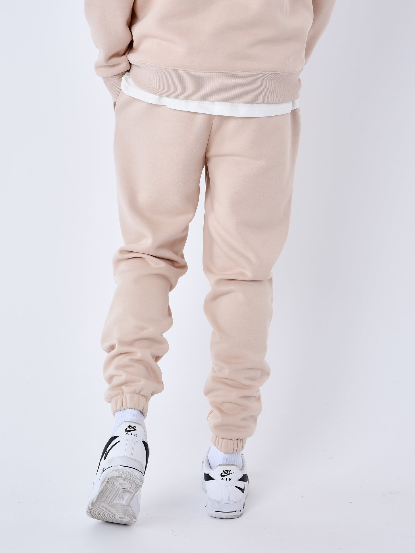 2344006-beige-modelshot