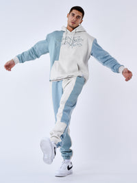 2344022-bleu-vert-modelshot
