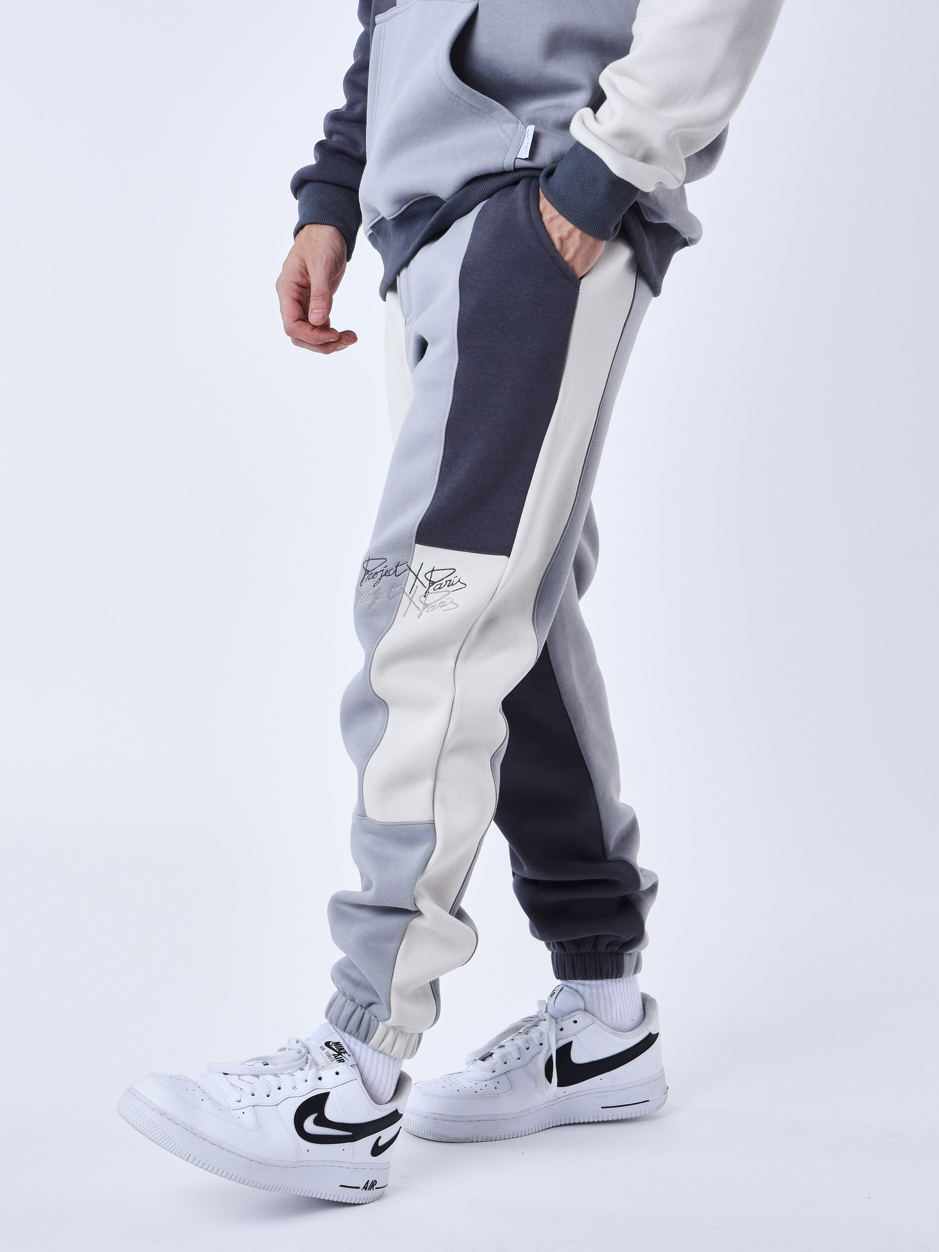 2344022-gris-modelshot