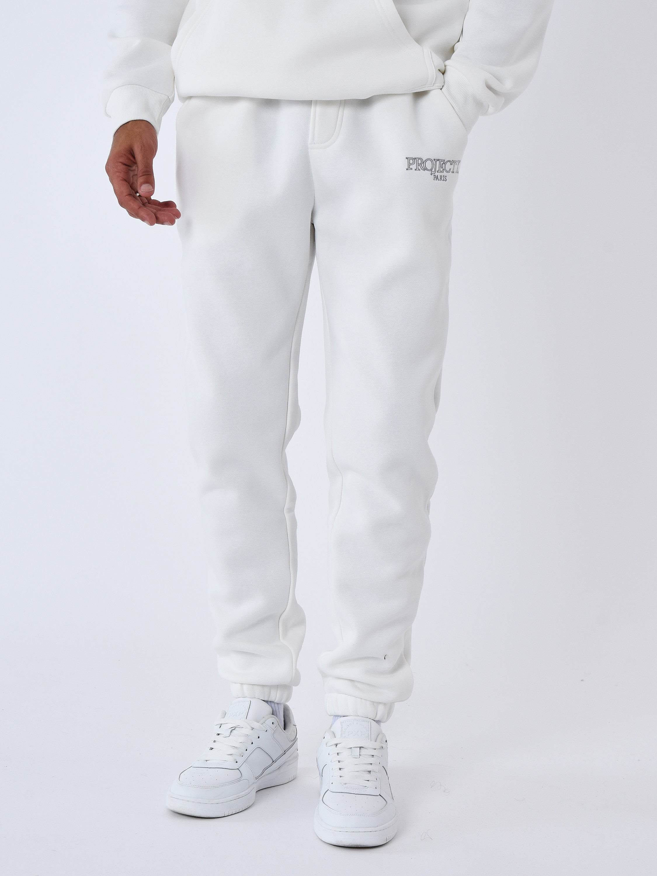 2344030-blanc-casse