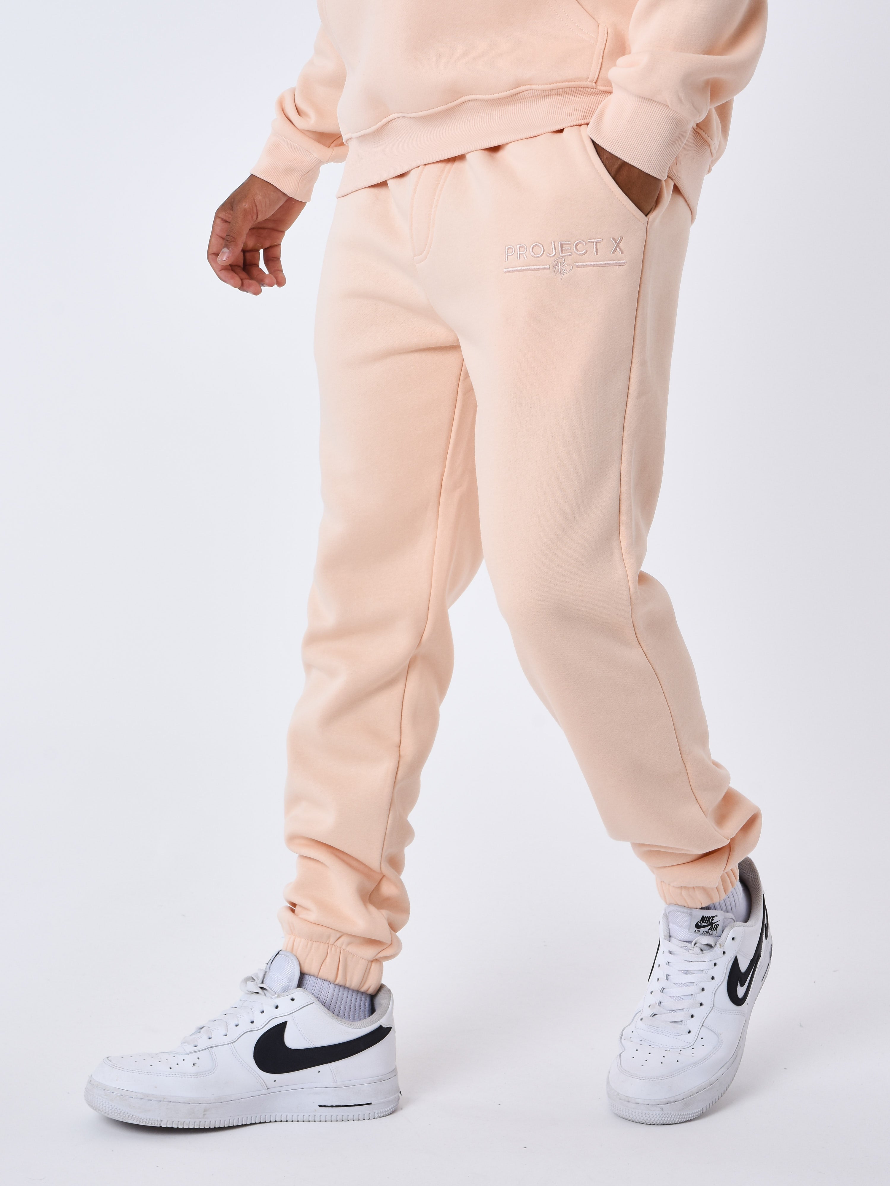 2344039-pale-peach-modelshot