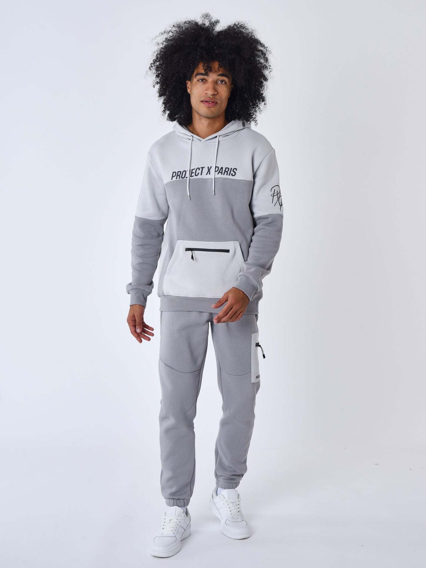 2344043-gris-clair-modelshot