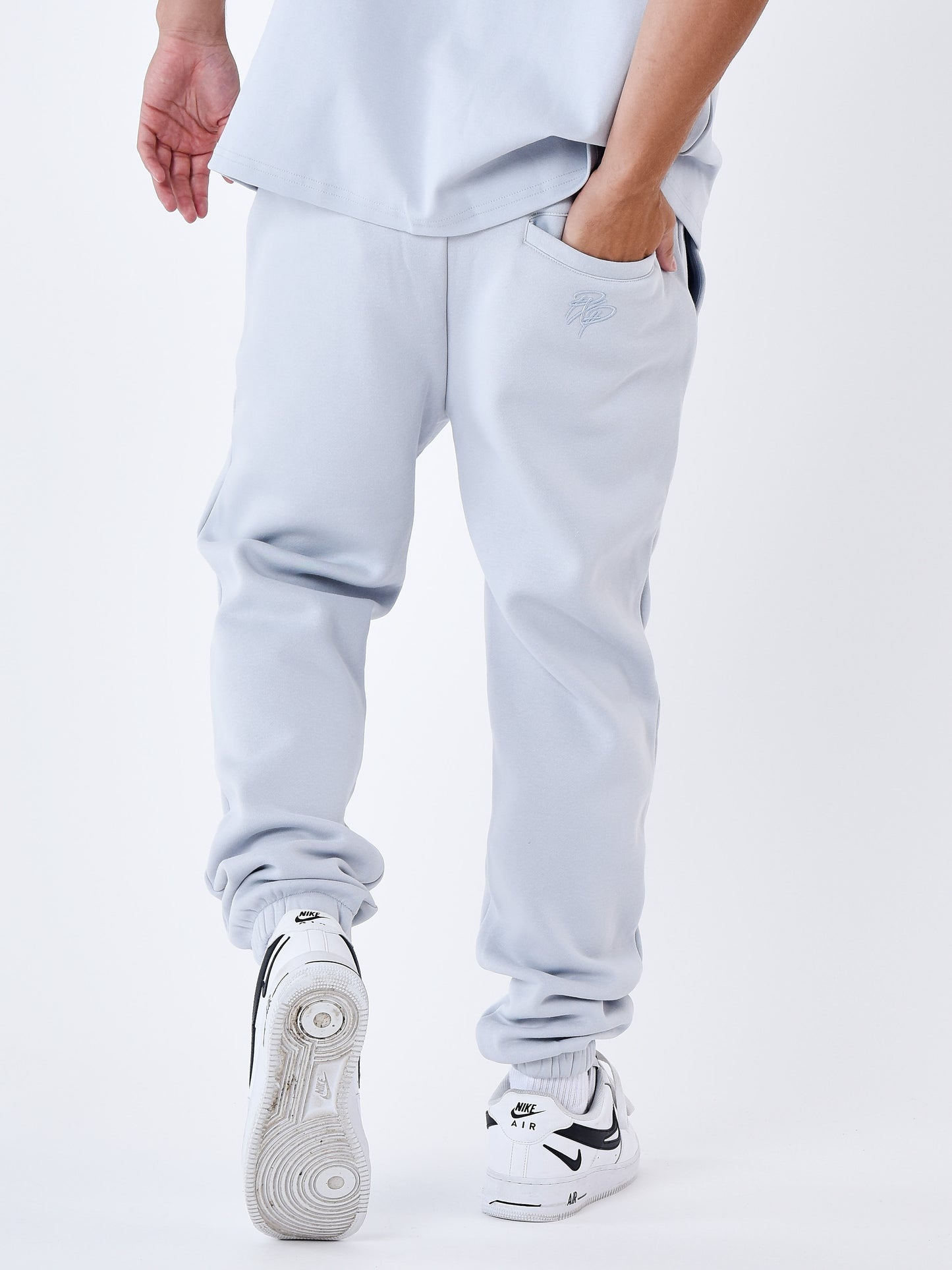 2344045-bleu-glacier