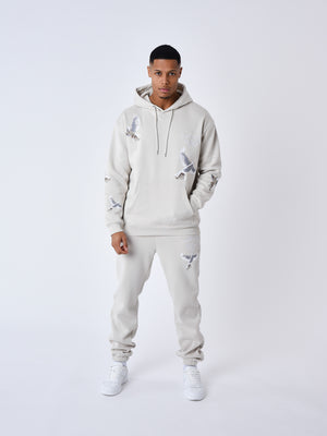 2344046-greige-modelshot