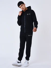 2344108-1-noir-modelshot
