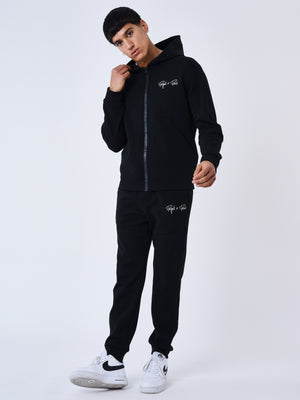 2344108-1-noir-modelshot