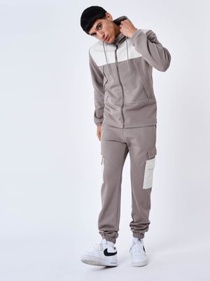 2344110-taupe-modelshot