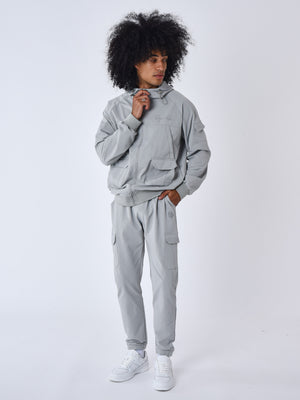 2344115-greige-modelshot