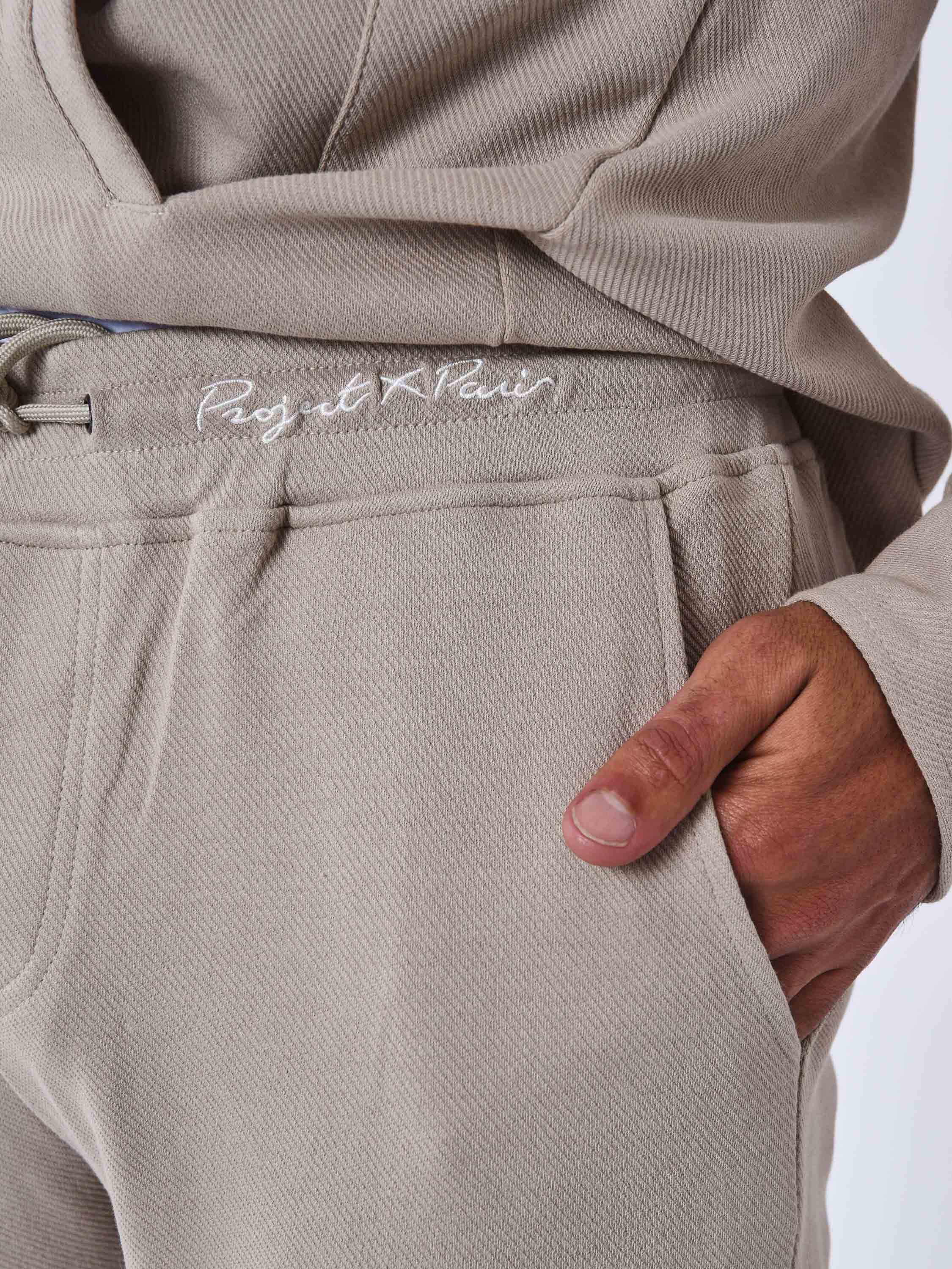 Textured cargo pockets-3