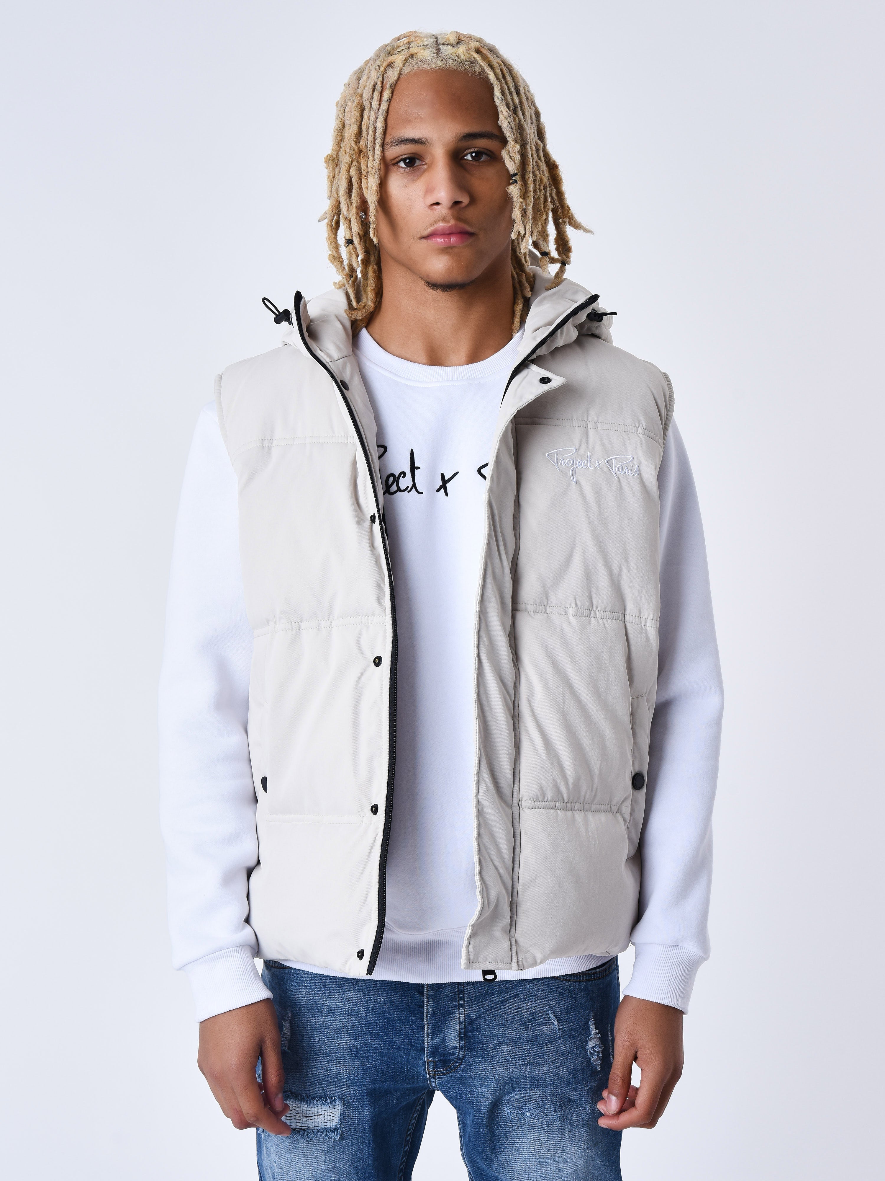 Sleeveless quilted jacket with hood-2