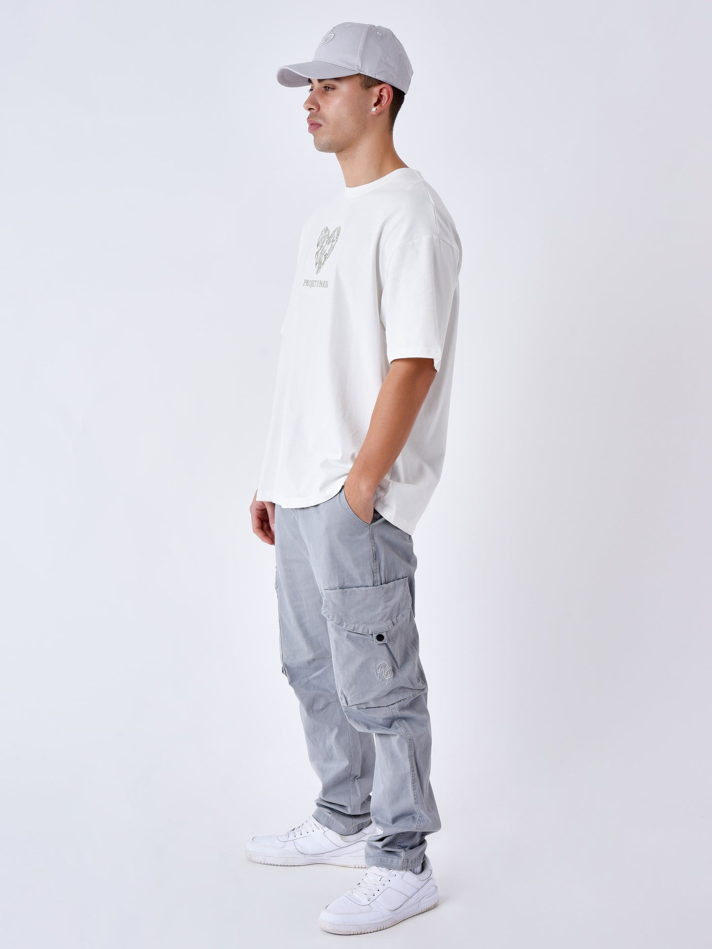 2410081-blanc-casse-modelshot
