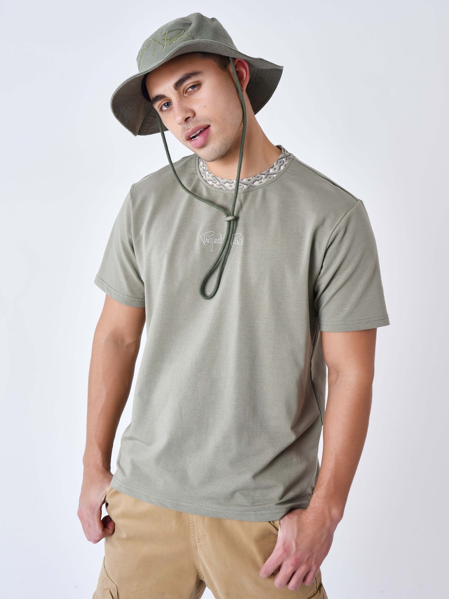 2410084-olive-modelshot