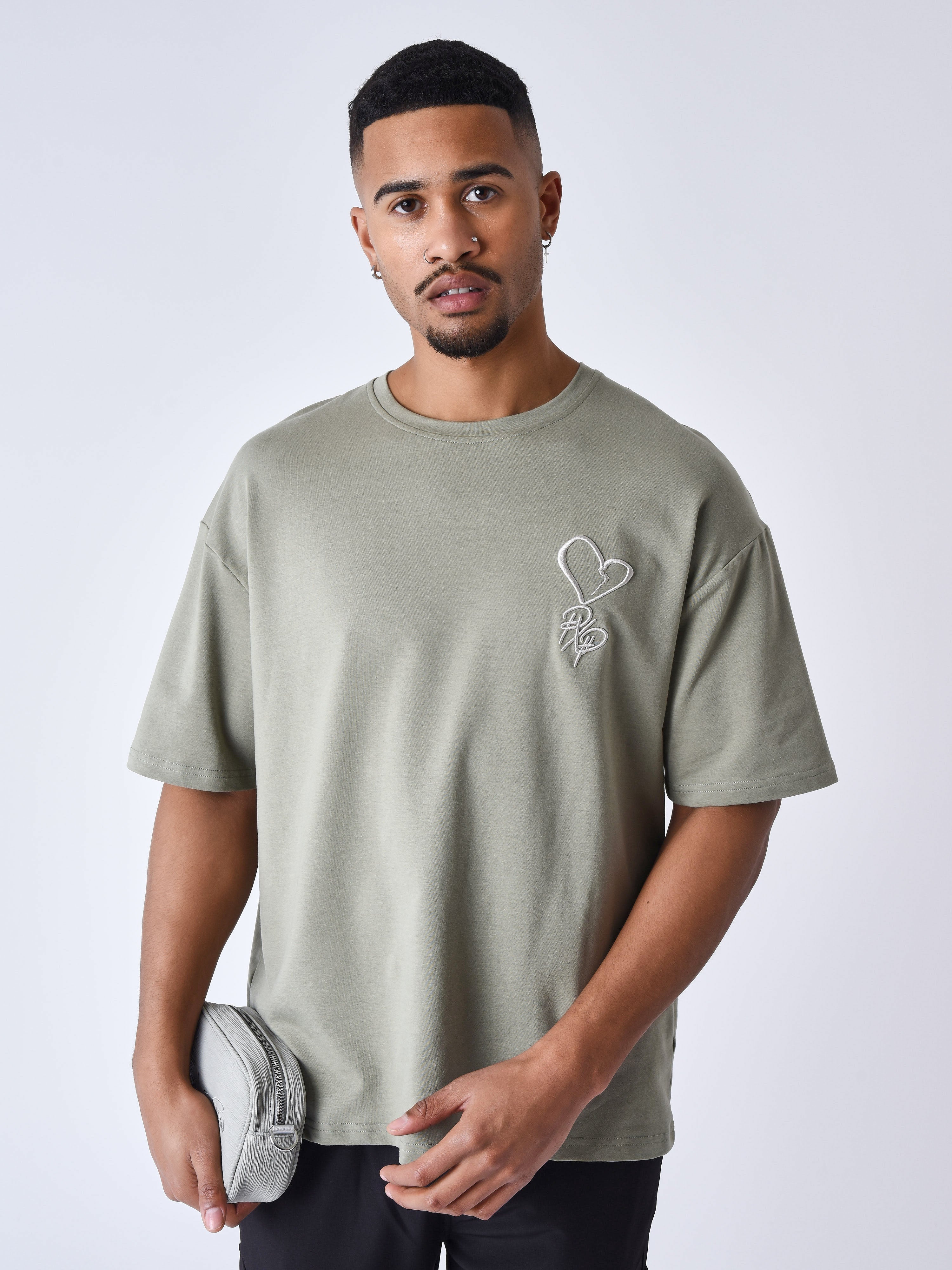 Camiseta coração bordado street-3