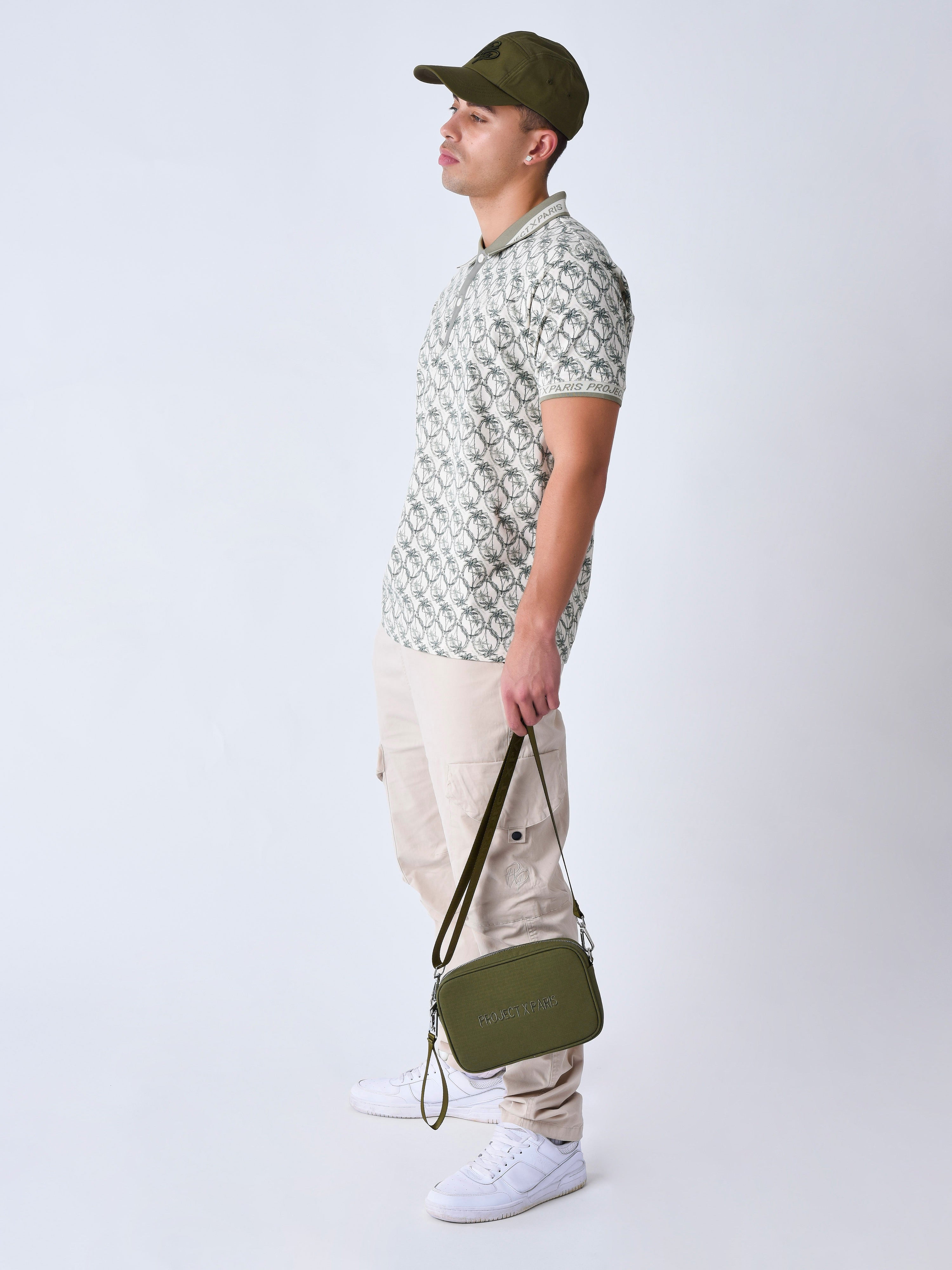 2410109-craie-modelshot