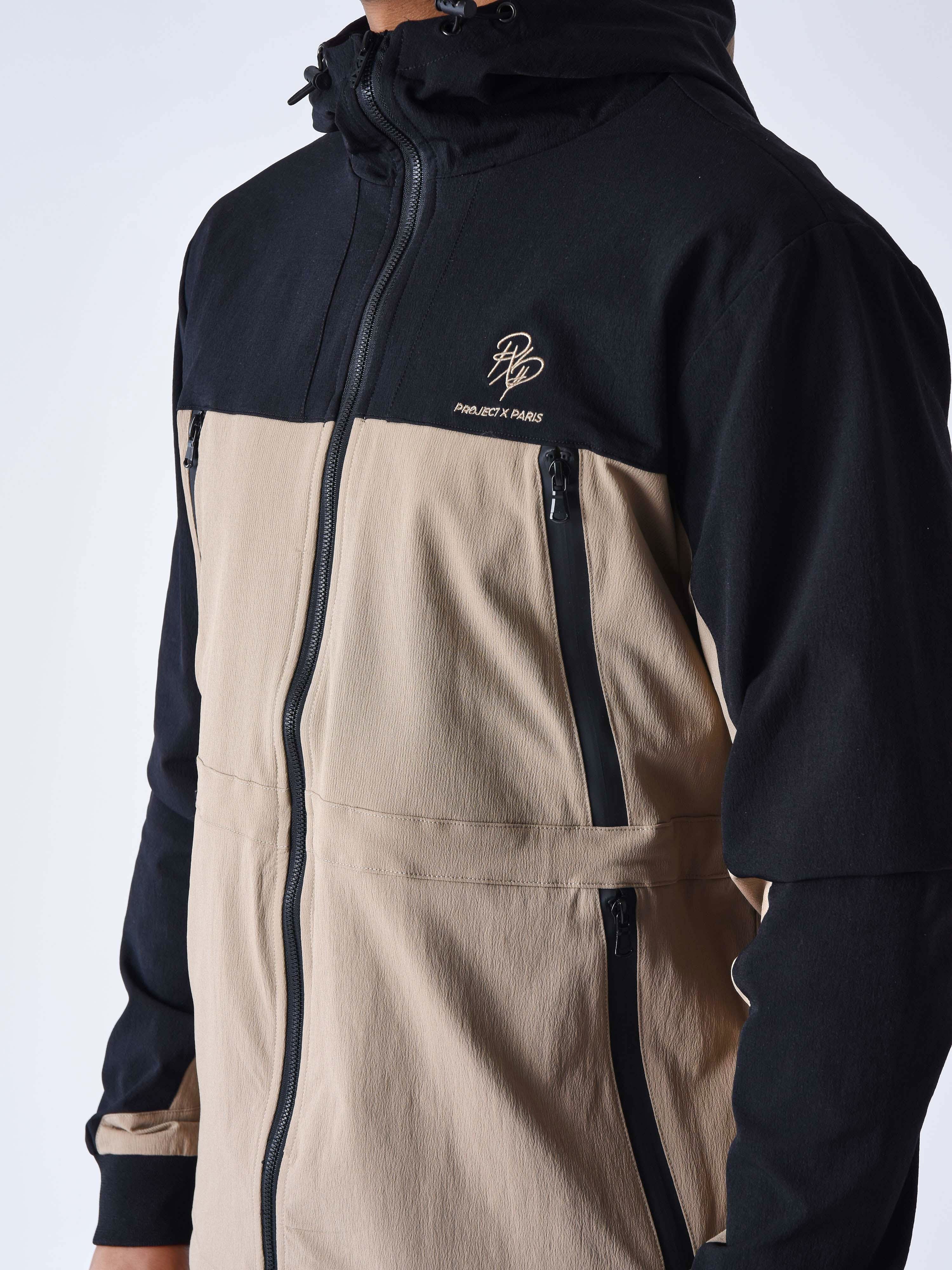 2433125-beige