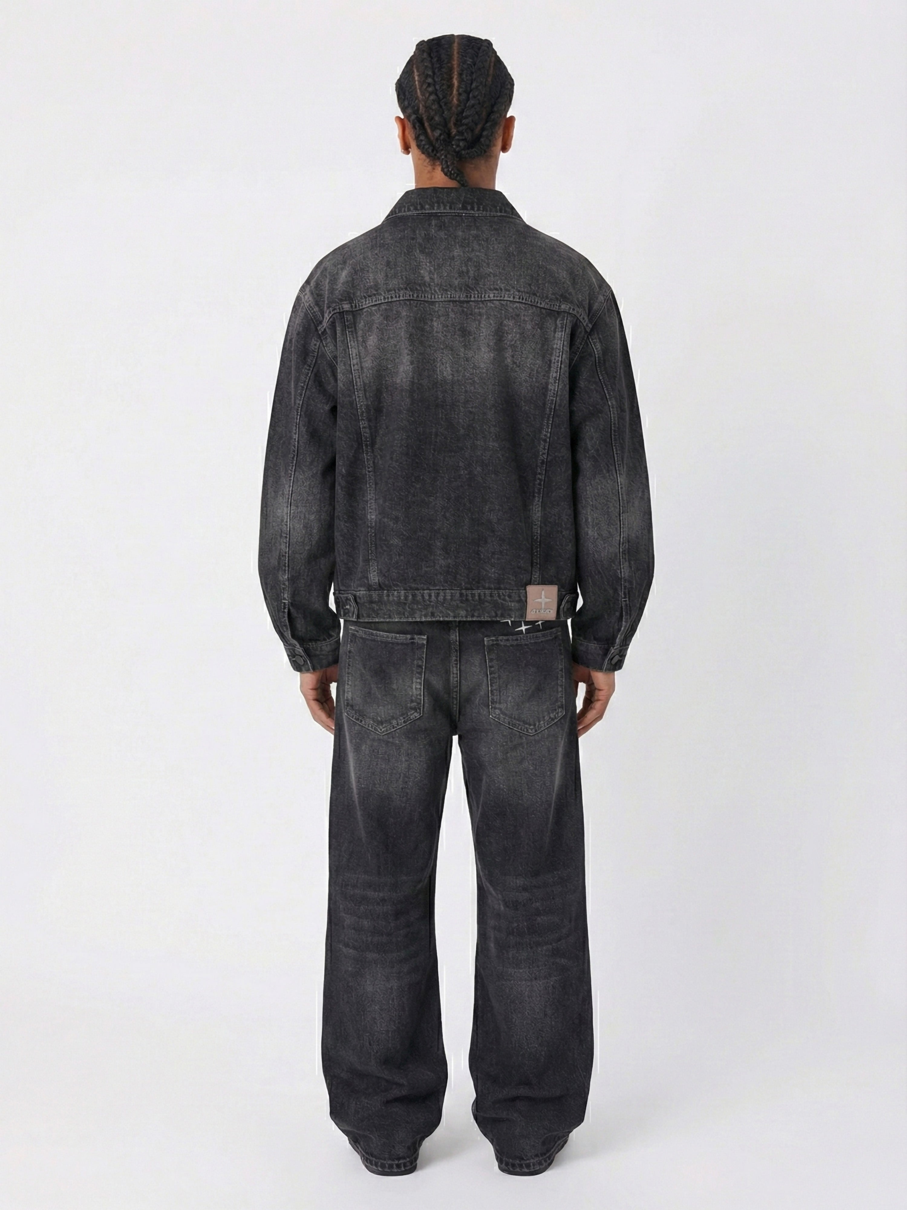 Jaqueta jeans preta desbotada-2