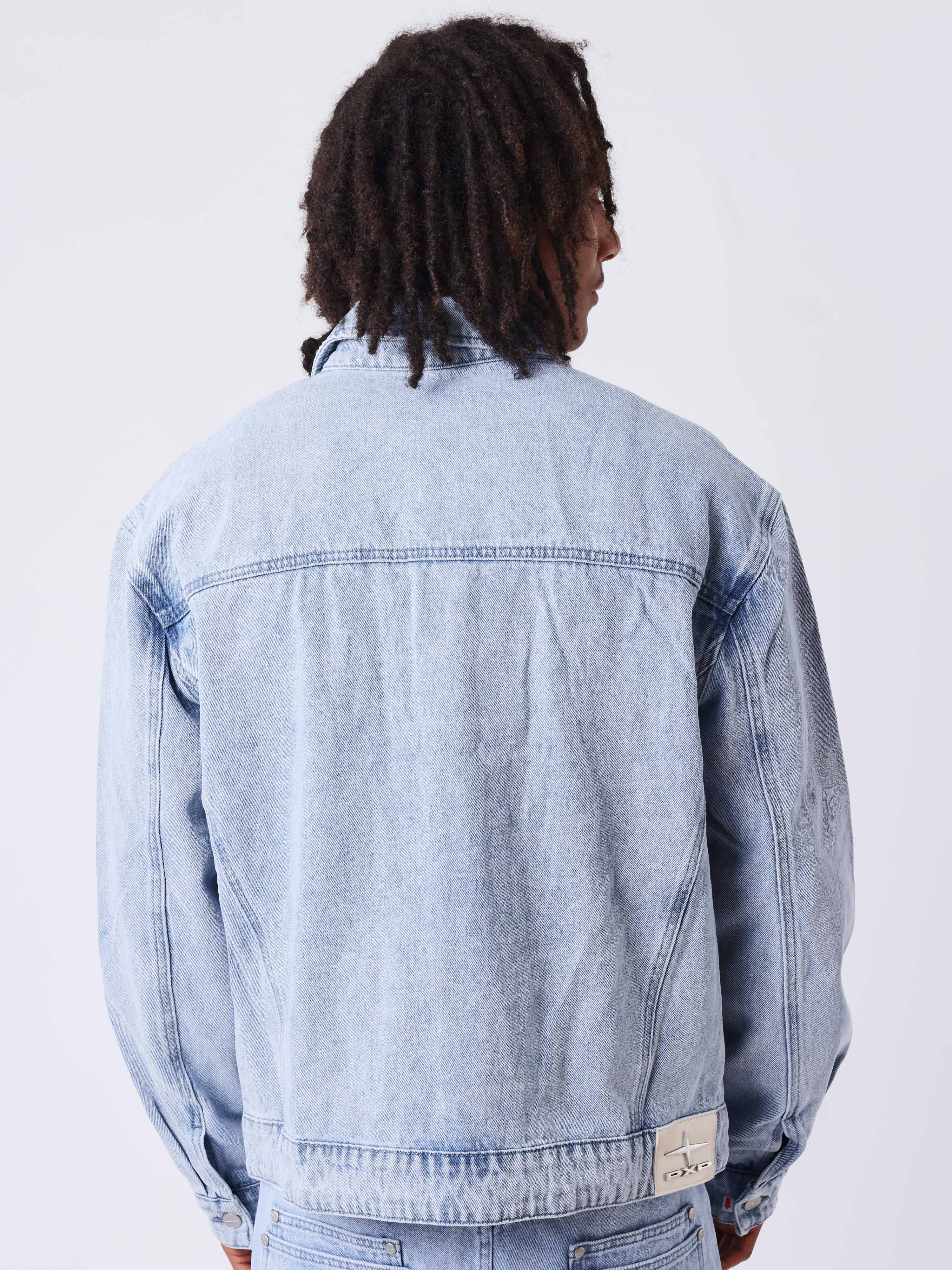 Lichtblauwe gewassen denim jas