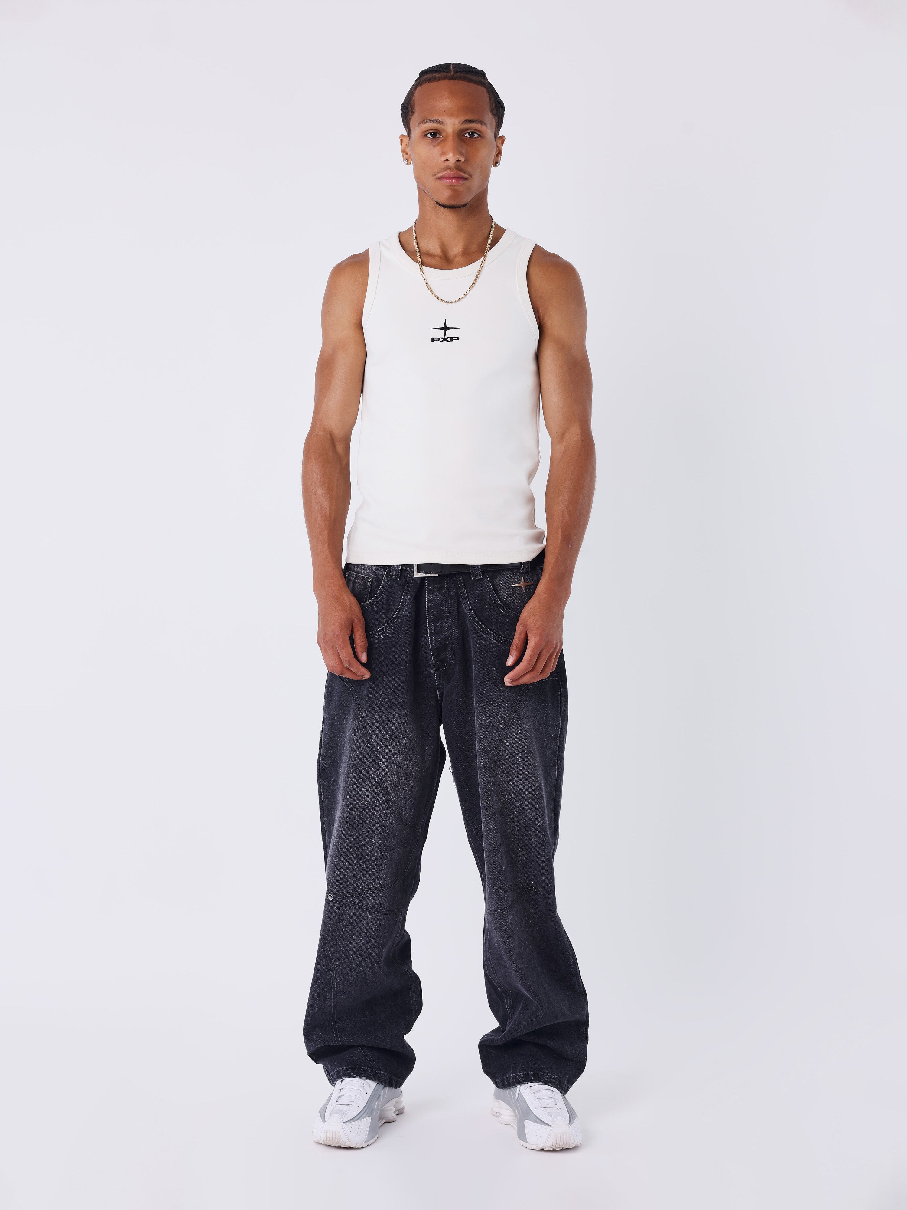 Calça larga em denim preto com costuras Polaris-1