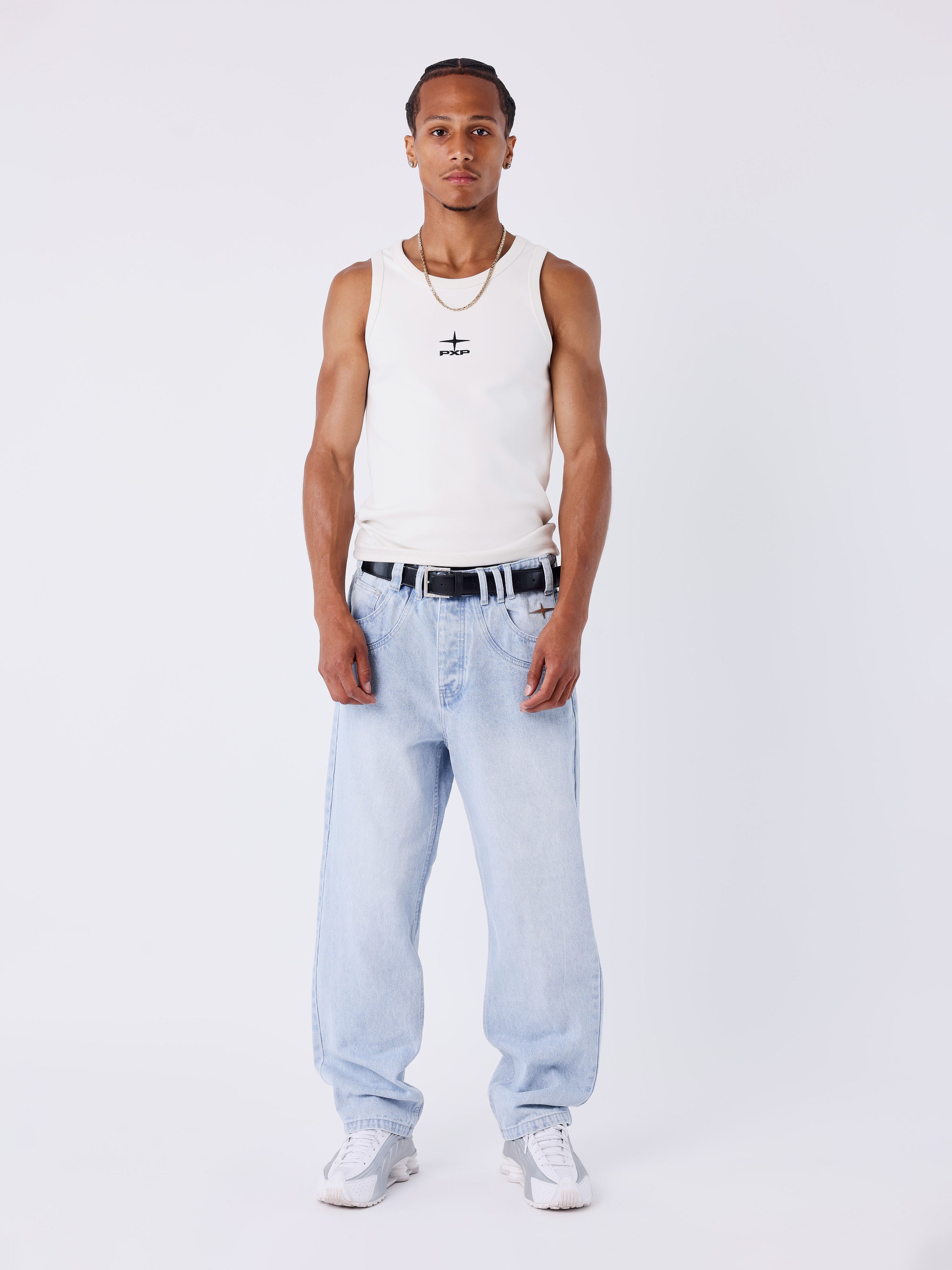 Jeans reto em denim azul claro desbotado-1