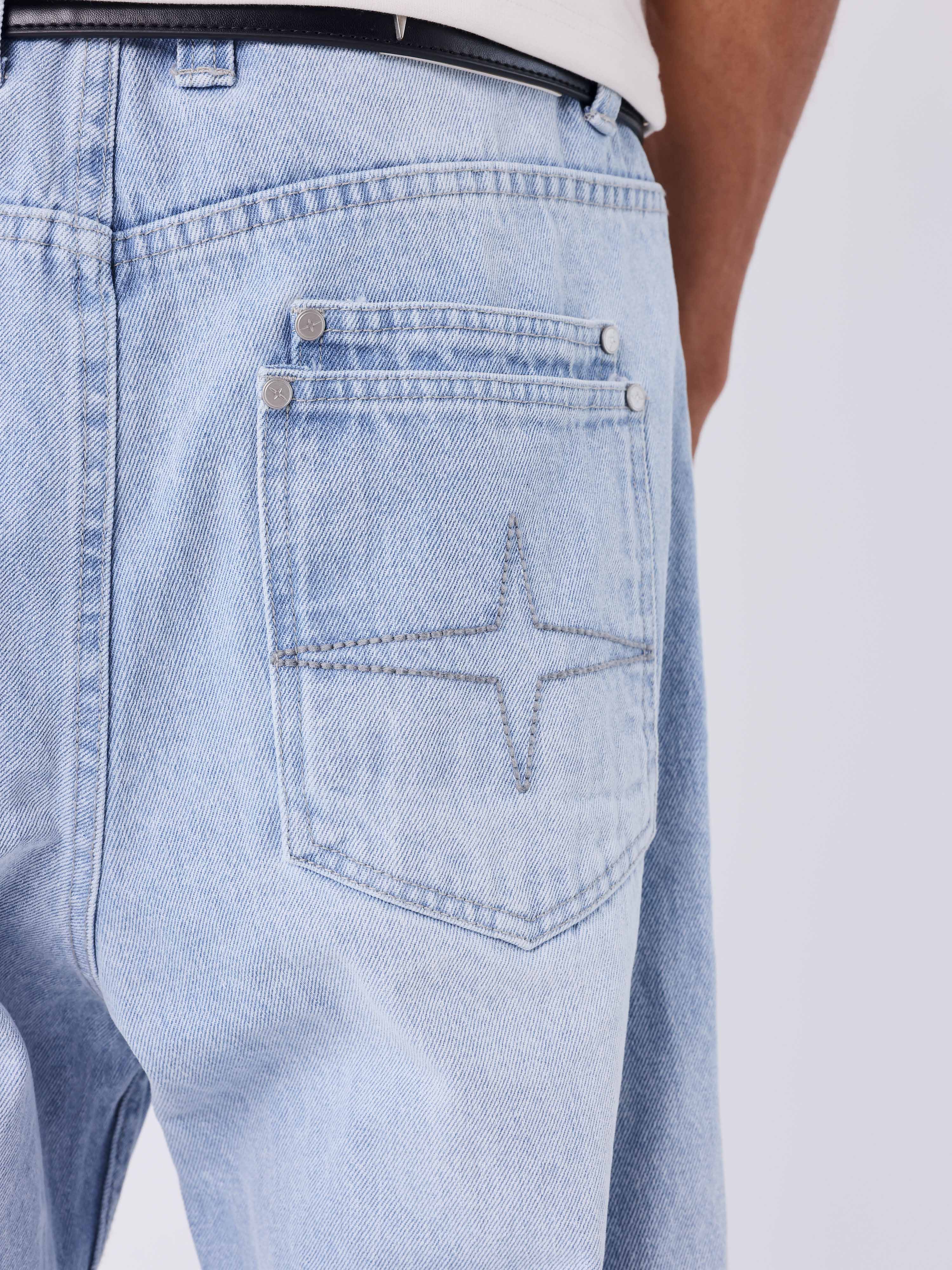 Jeans reto em denim azul claro desbotado-5