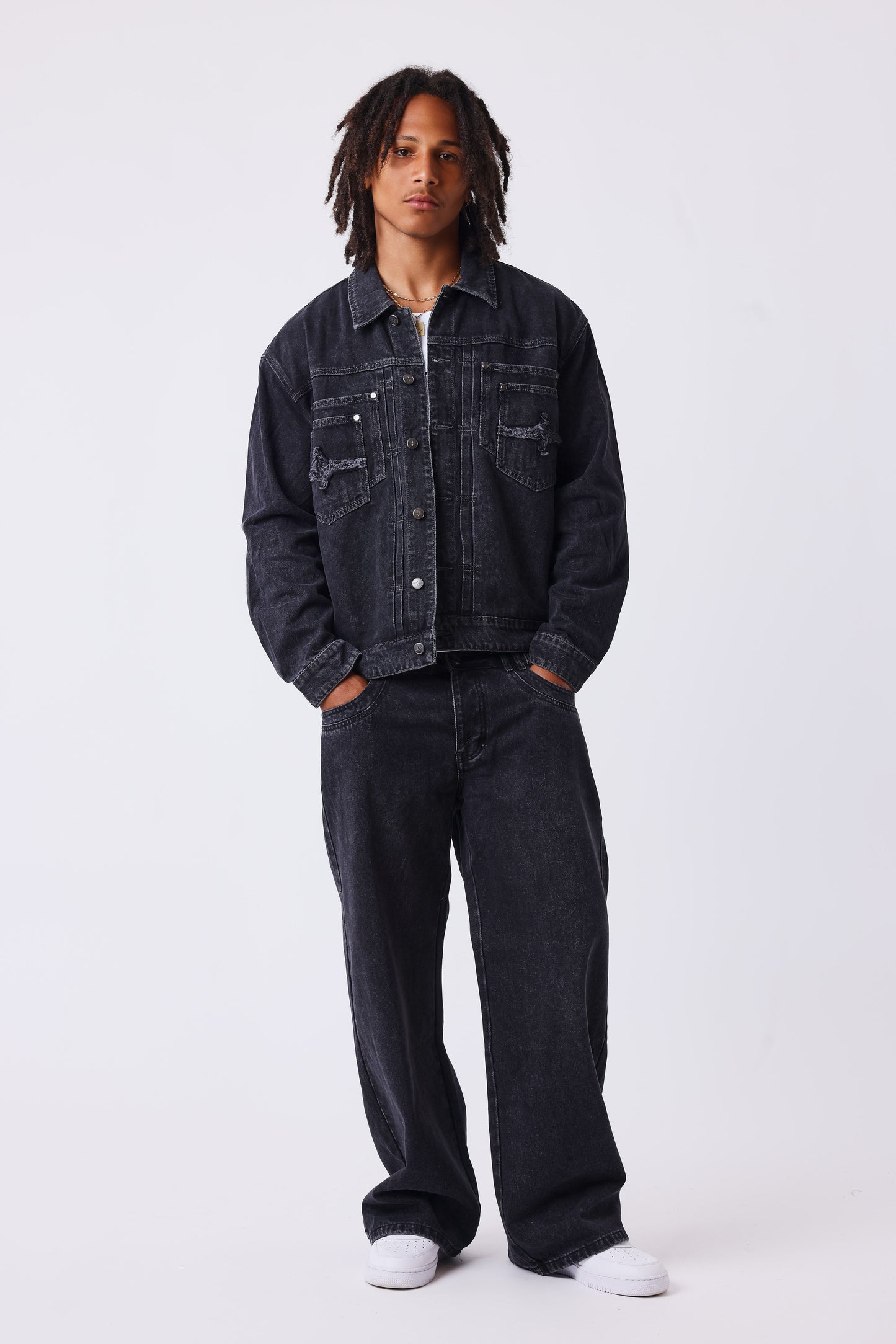 Jean baggy en denim noir délavé