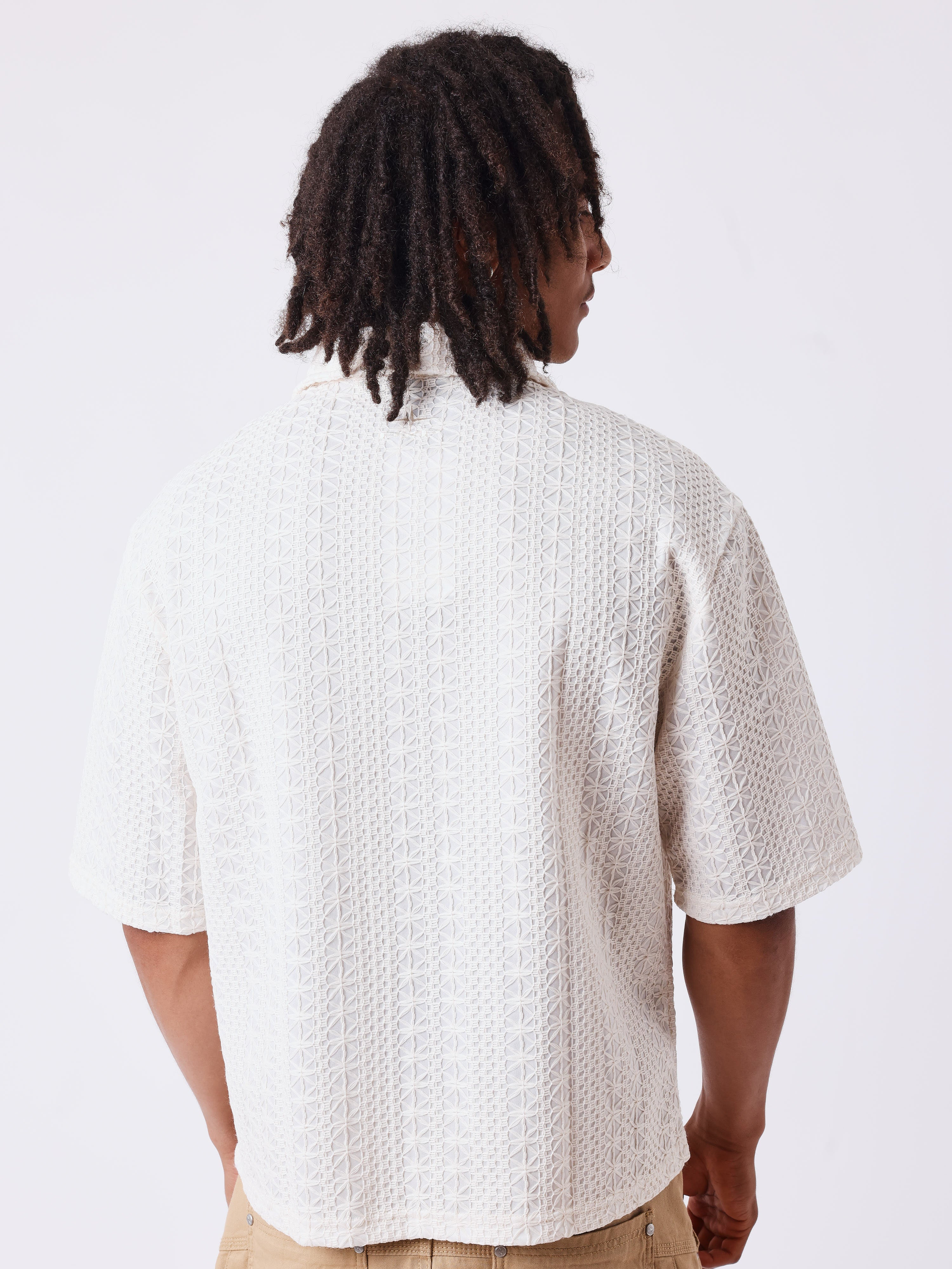 Camisa bordada calada con flor-2