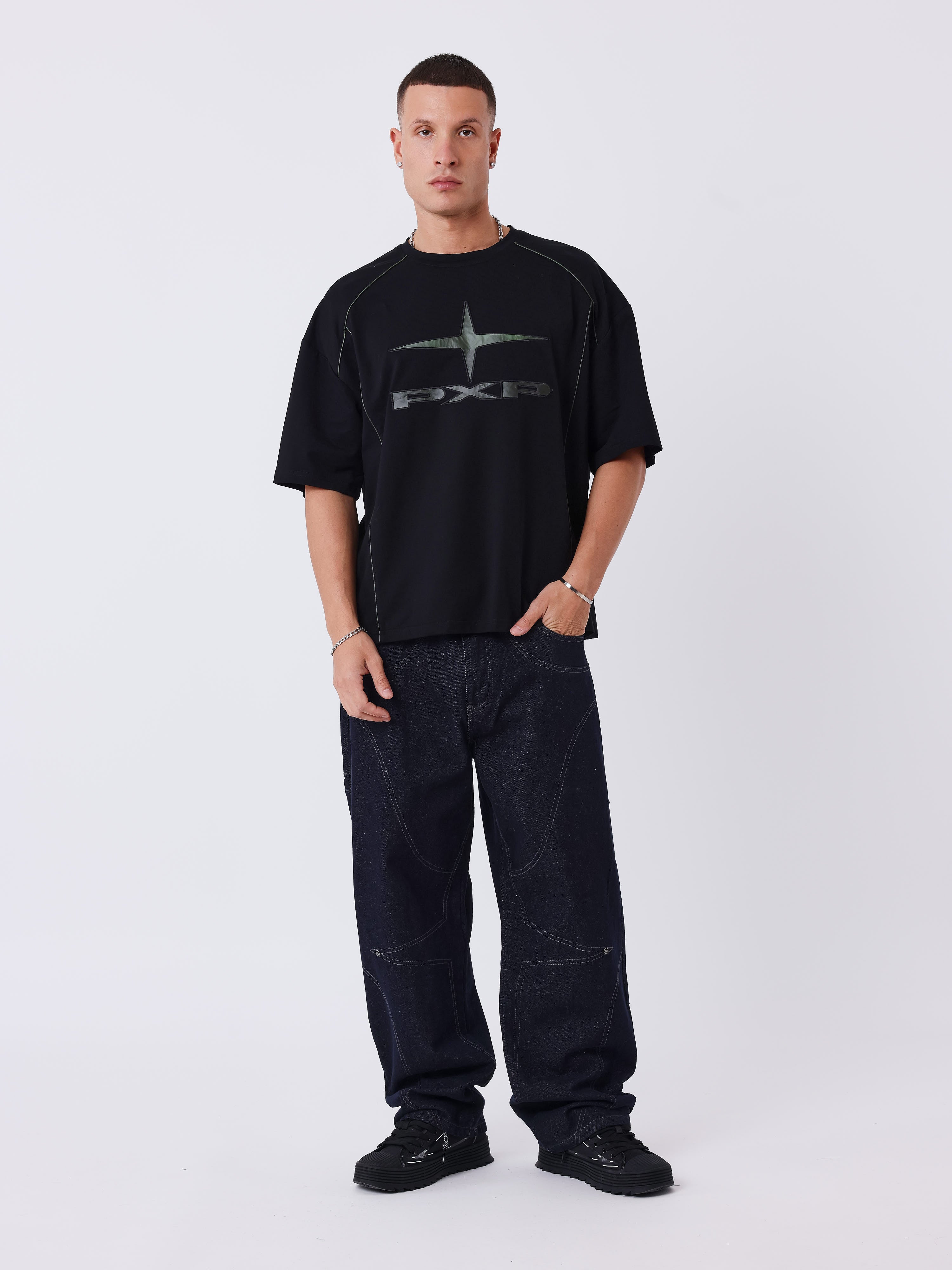 Camiseta con logo termorreactivo-5