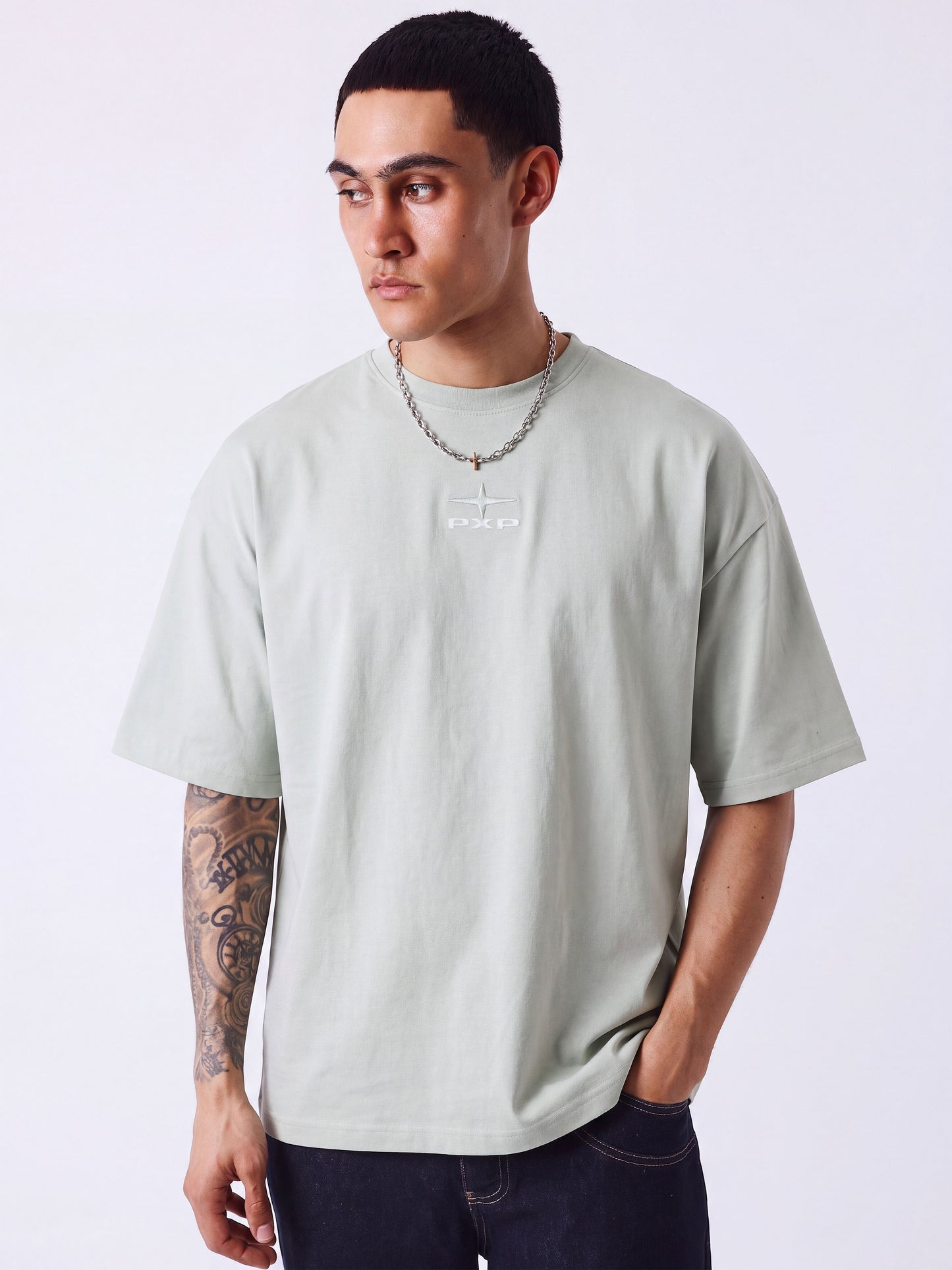 Camiseta com padrão em relevo