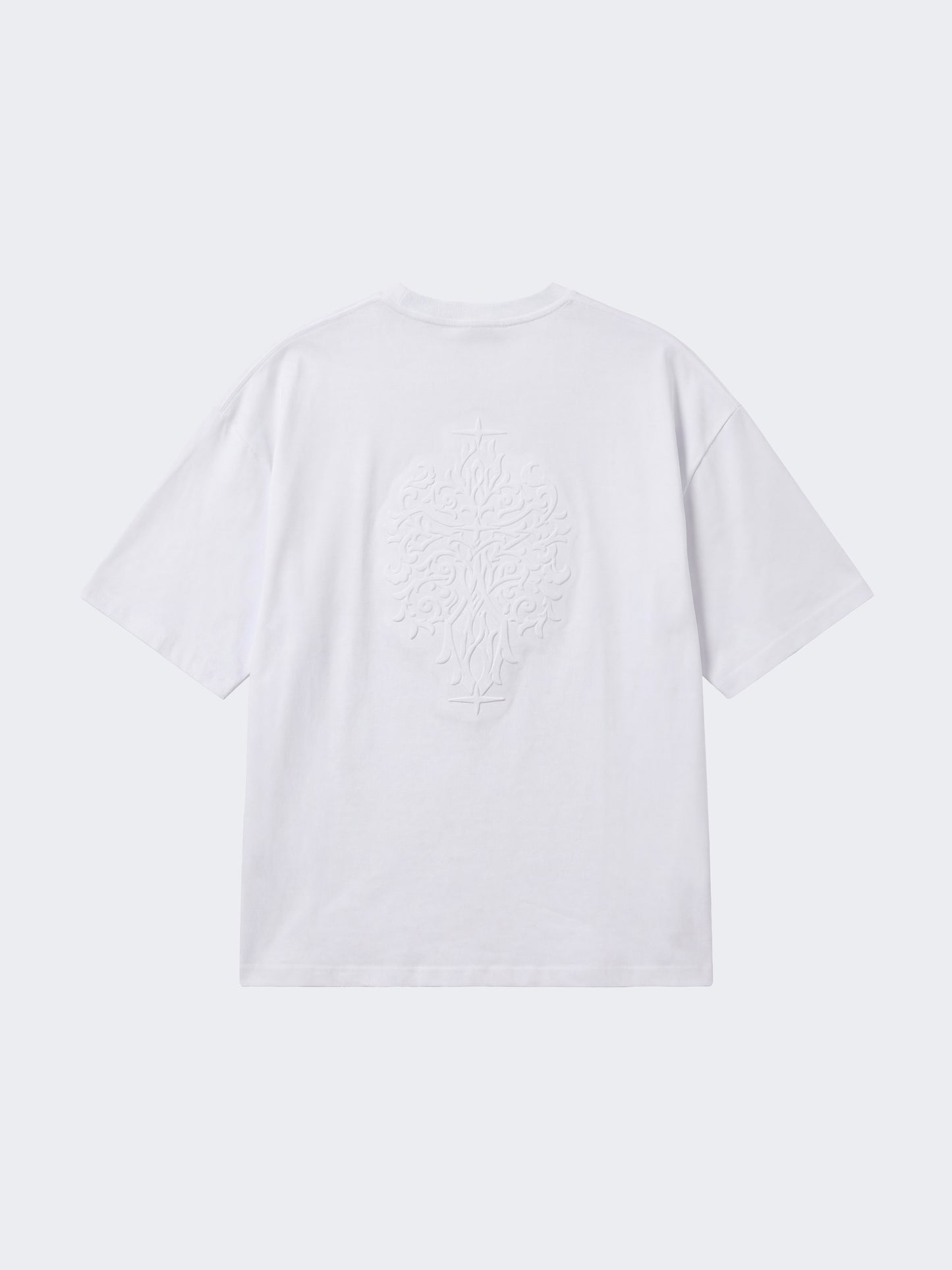 Camiseta con estampado en relieve