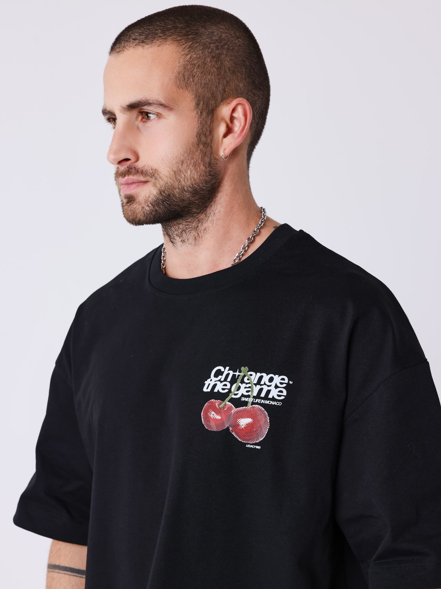 T-shirt a maniche corte con stampa di ciliegie