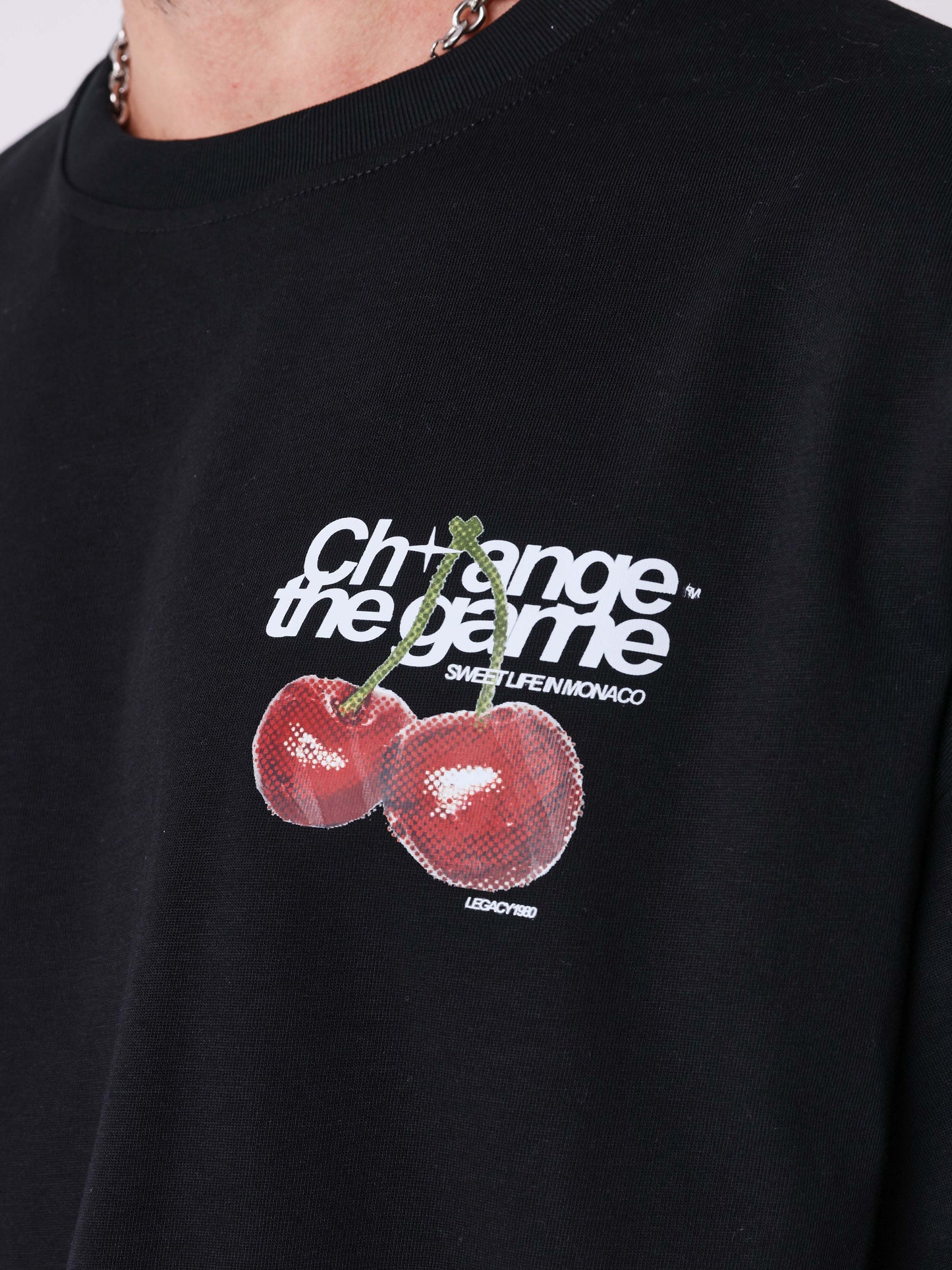 T-shirt a maniche corte con stampa di ciliegie