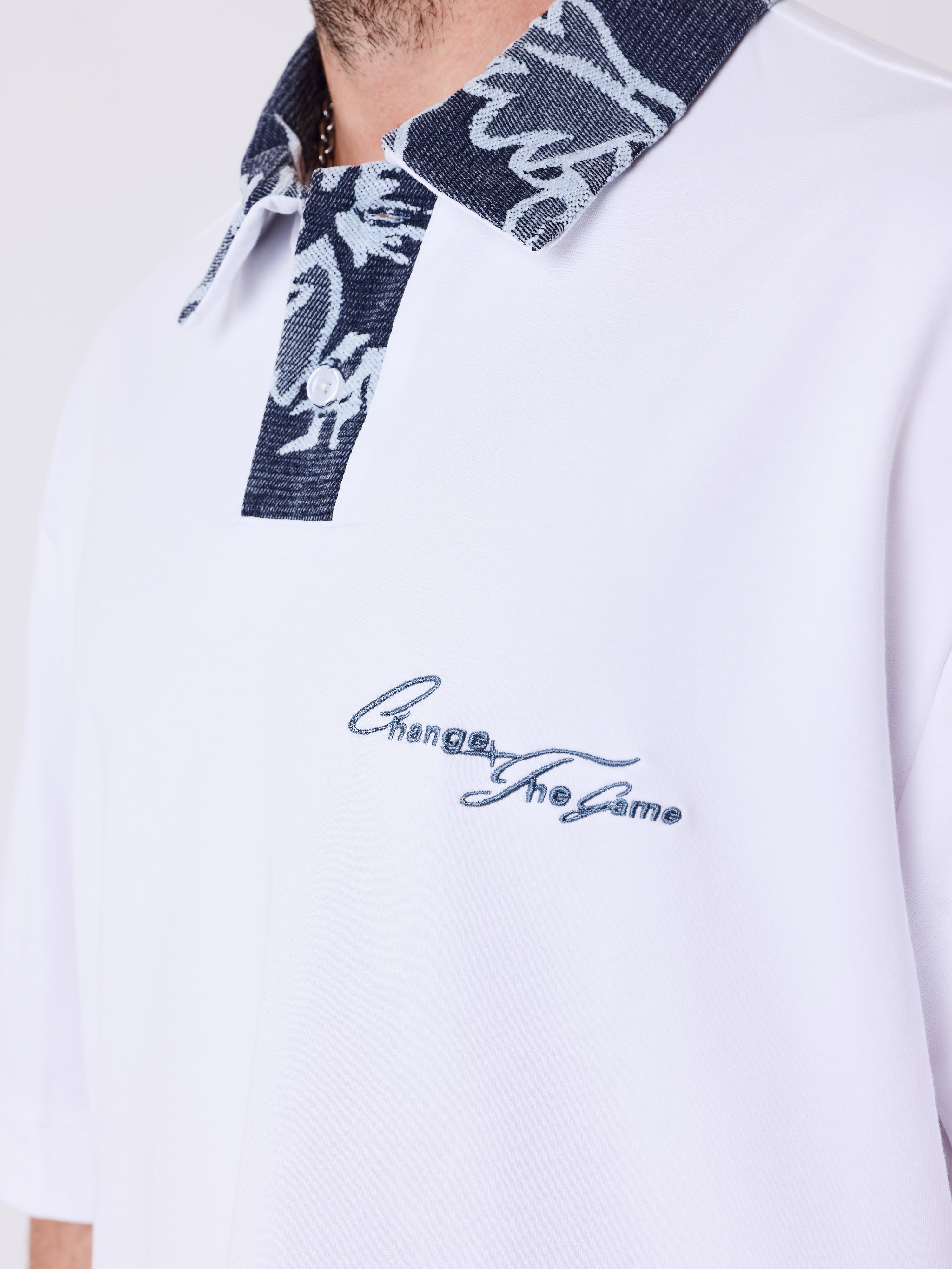 Two-tone polo shirt with floral collar-4