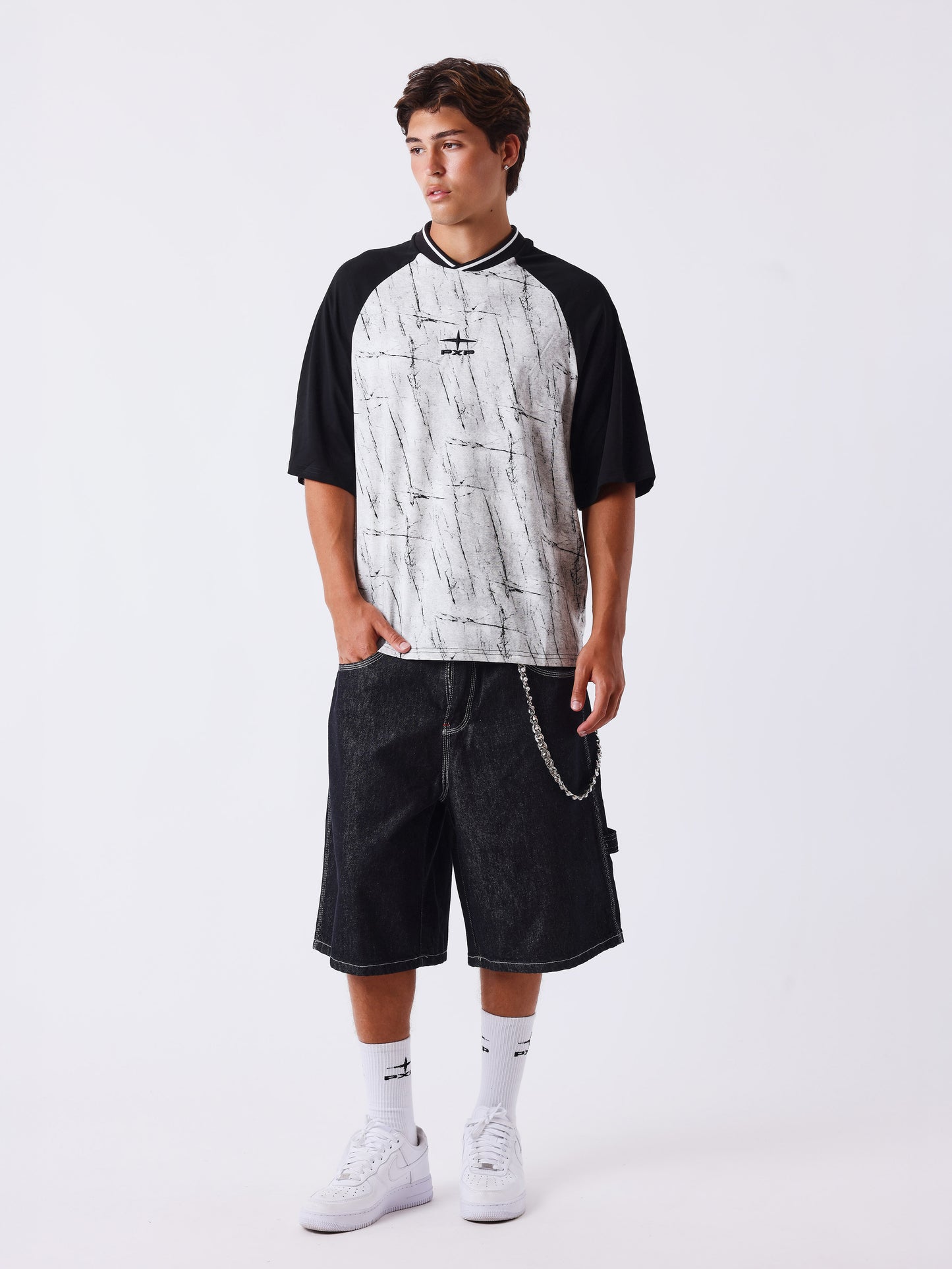 Raglan-T-Shirt mit Grafikmuster