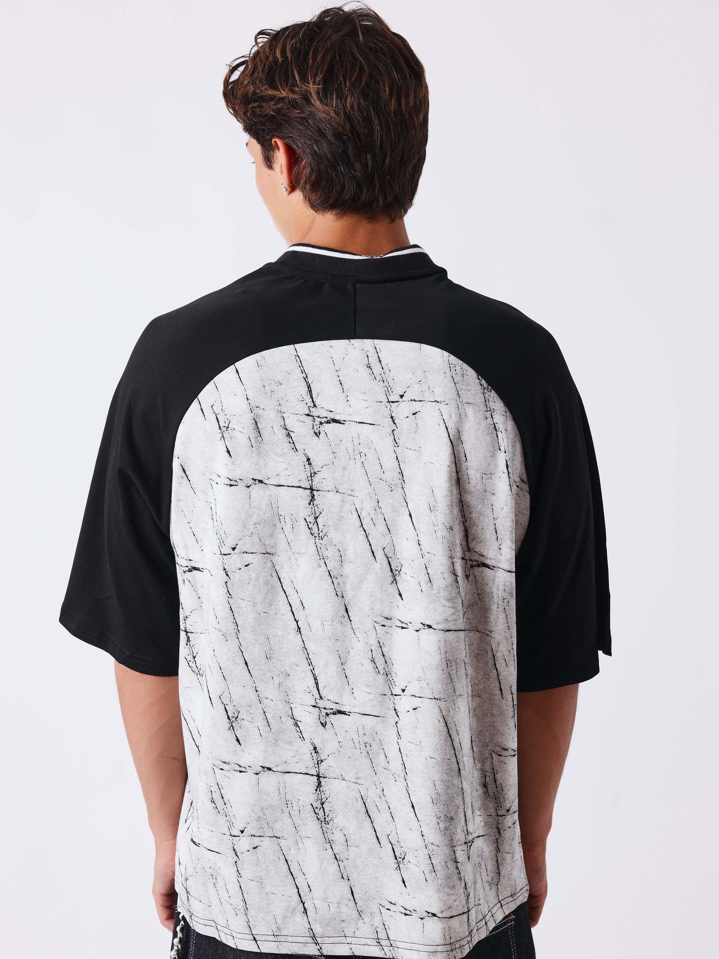 Raglan-T-Shirt mit Grafikmuster