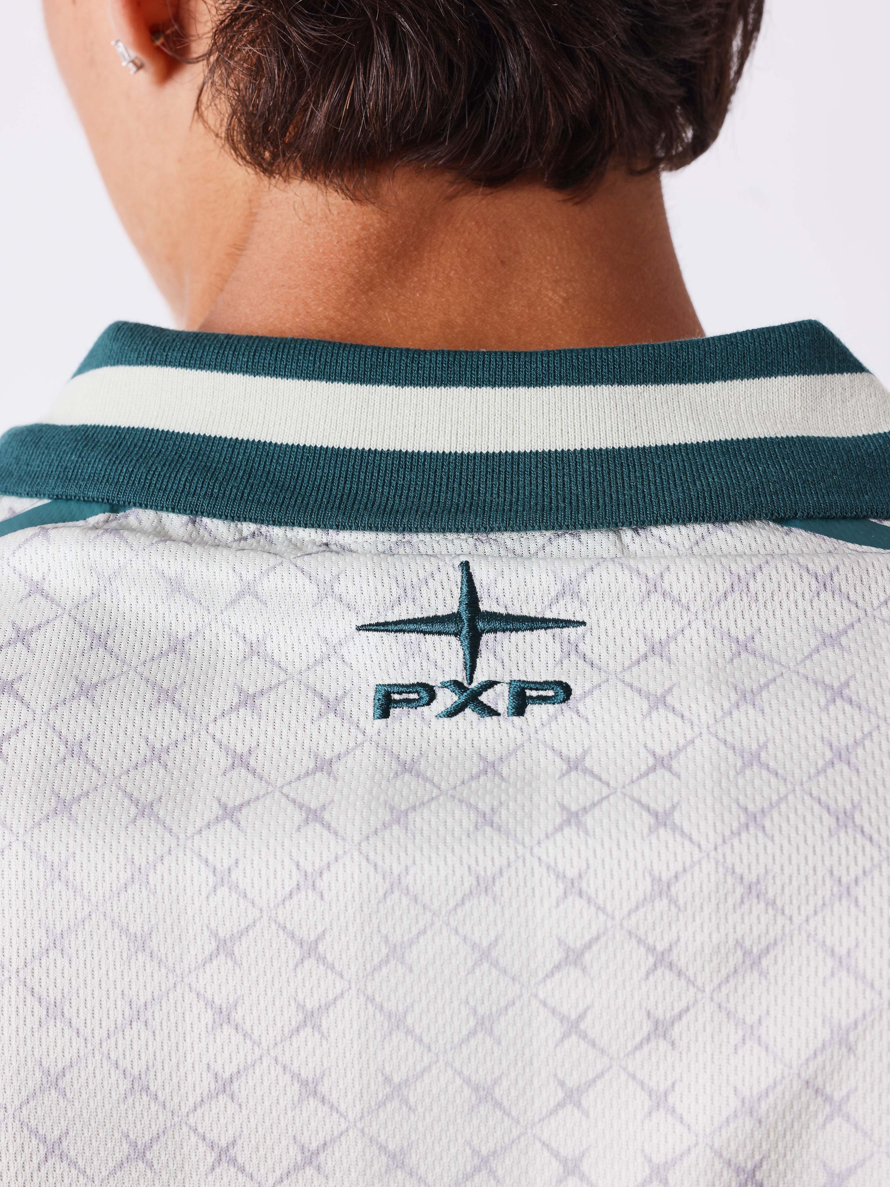 Revolt Trikot mit gestreiftem Muster und aufgedruckten Logos-9
