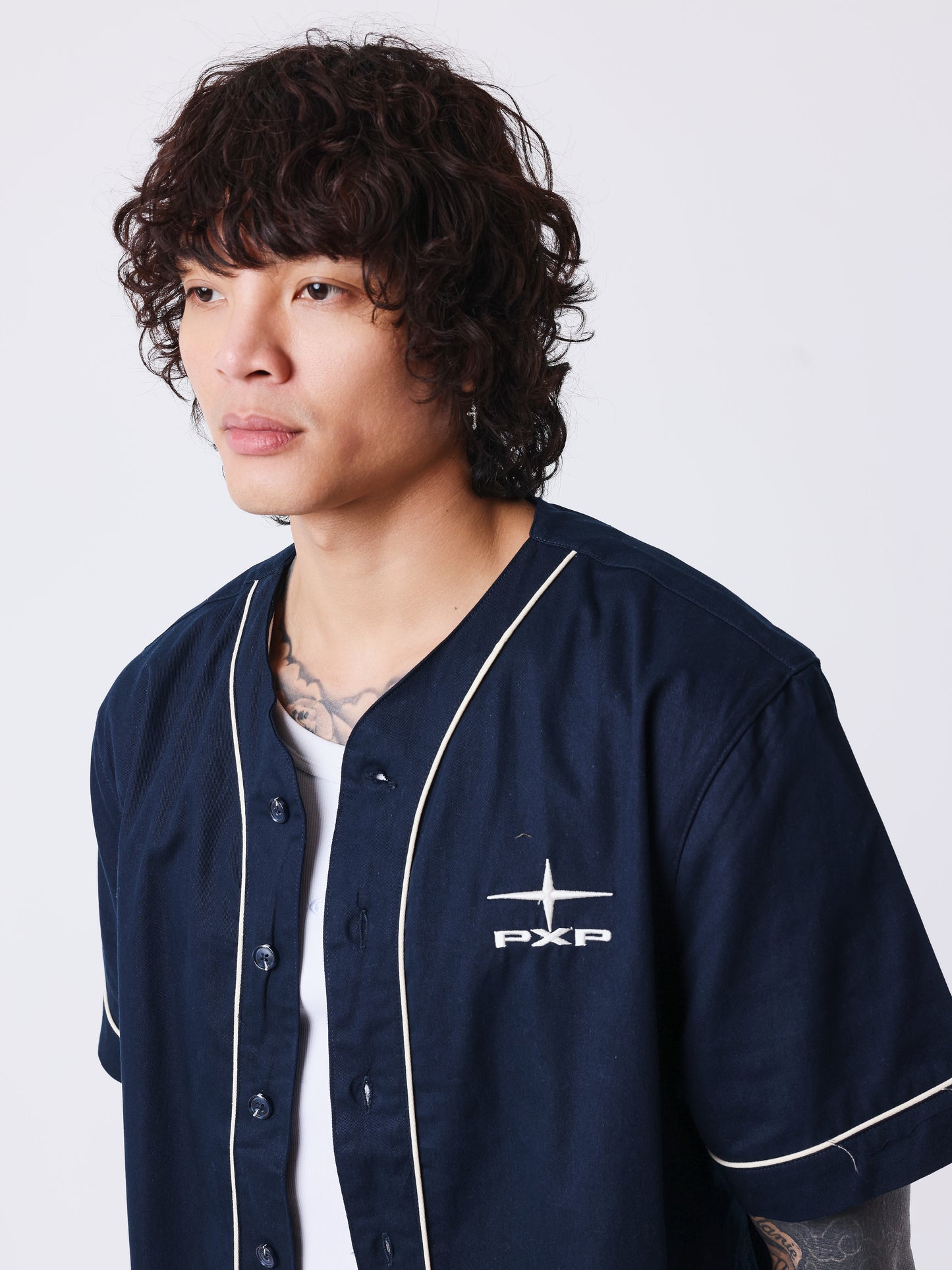 Camicia stile baseball con logo sul retro