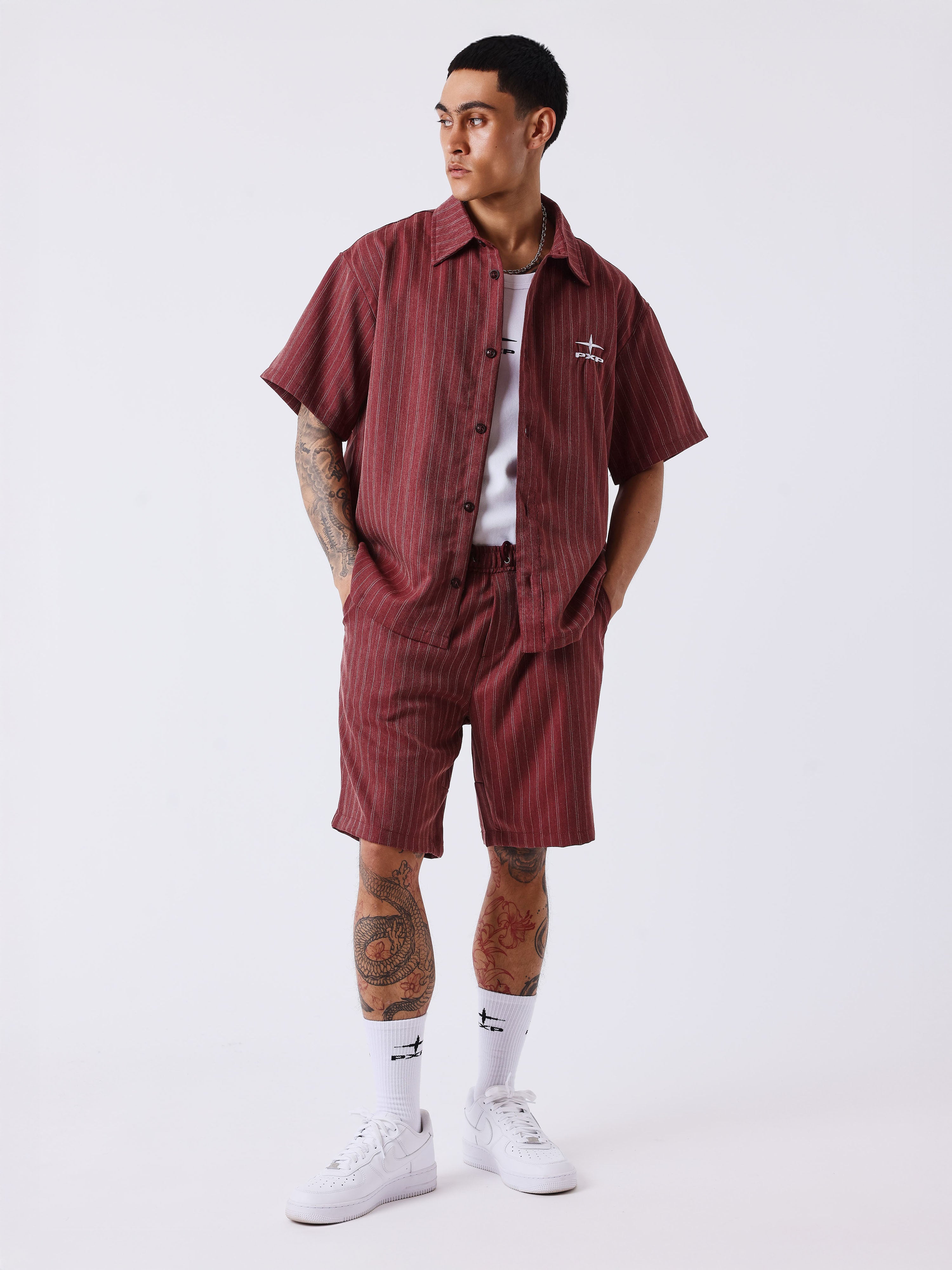 Camisa con estampado de rayas y bordado en la espalda-5