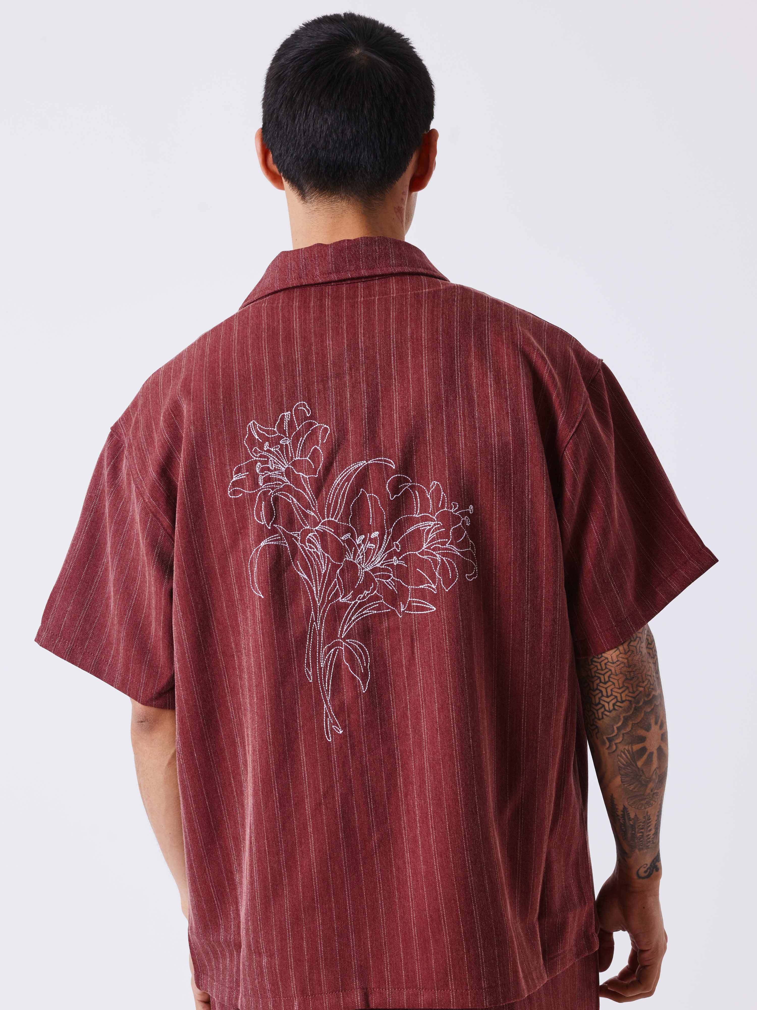 Camisa con estampado de rayas y bordado en la espalda-2