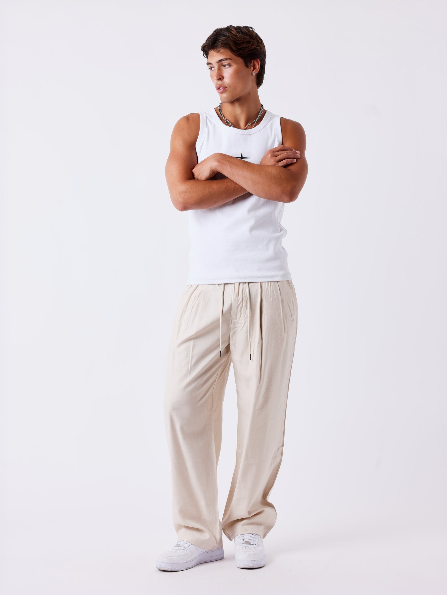 Pantalon à pinces avec élastique à la taille
