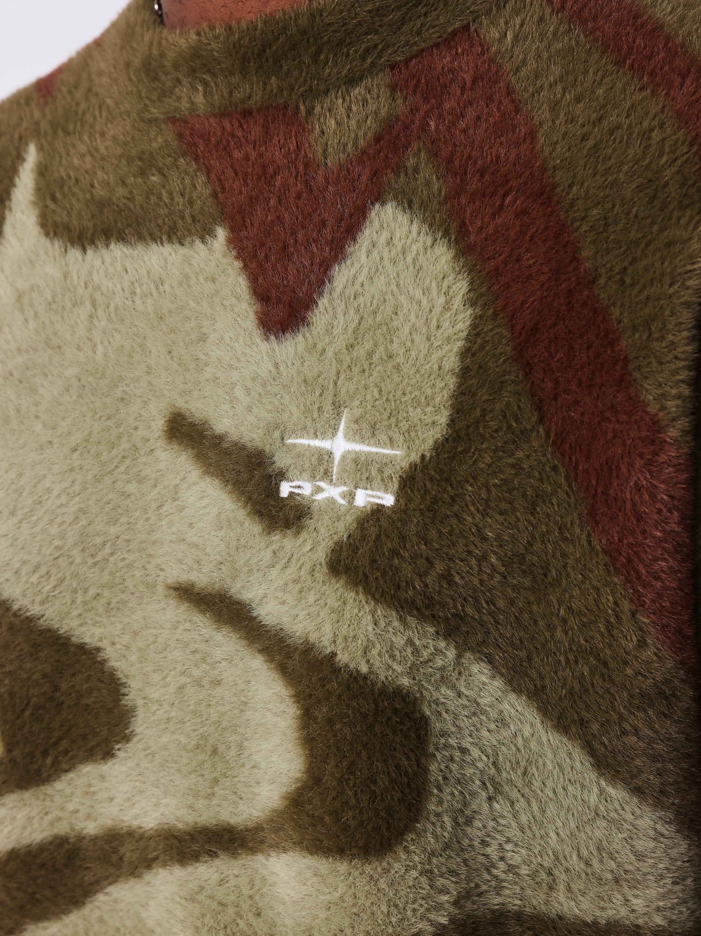 Rundhalset mohair dyreprint sweater