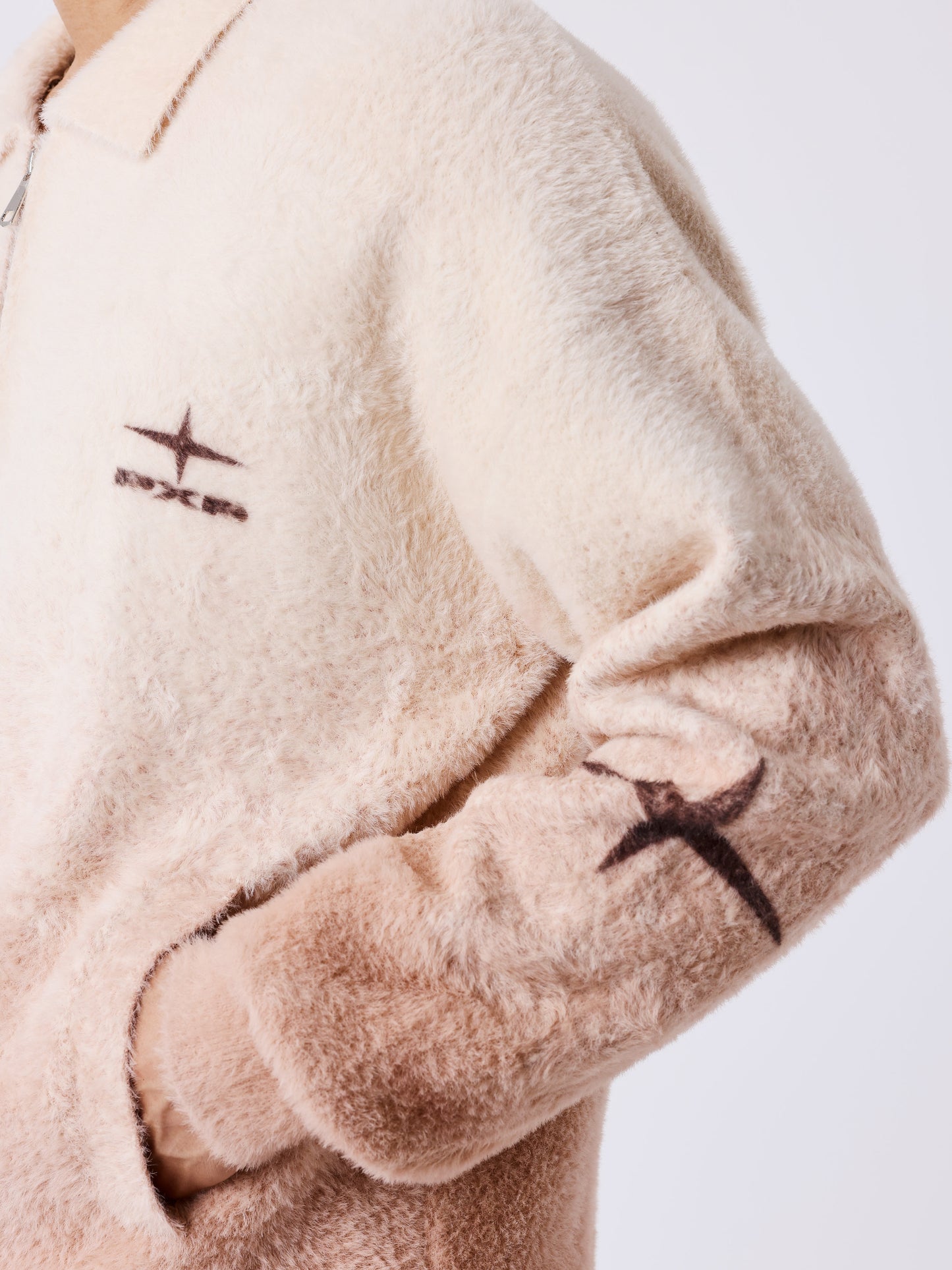 Polokravevest i mohair mountain