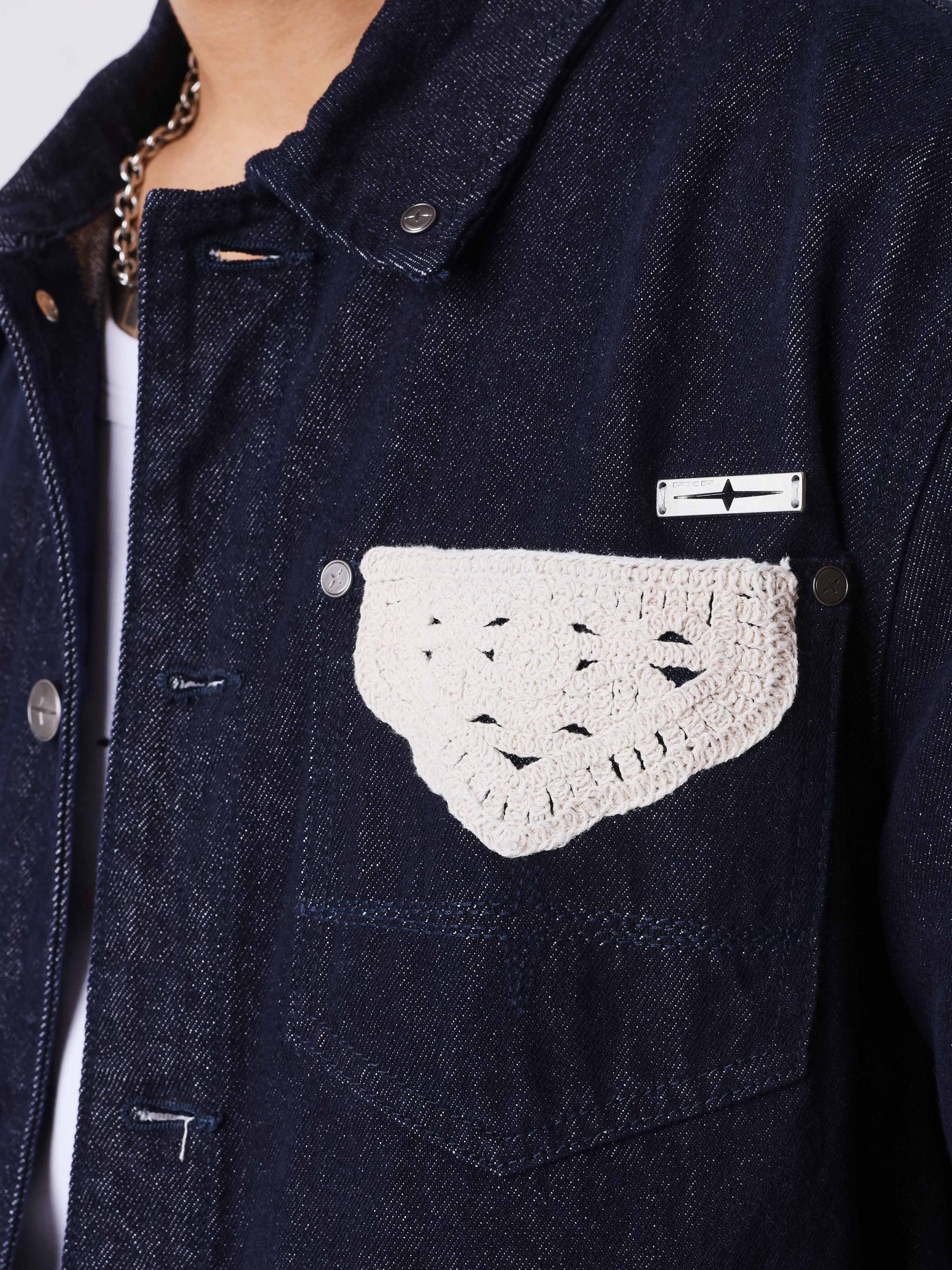 Tofarvet denimjakke med hæklede detaljer-2