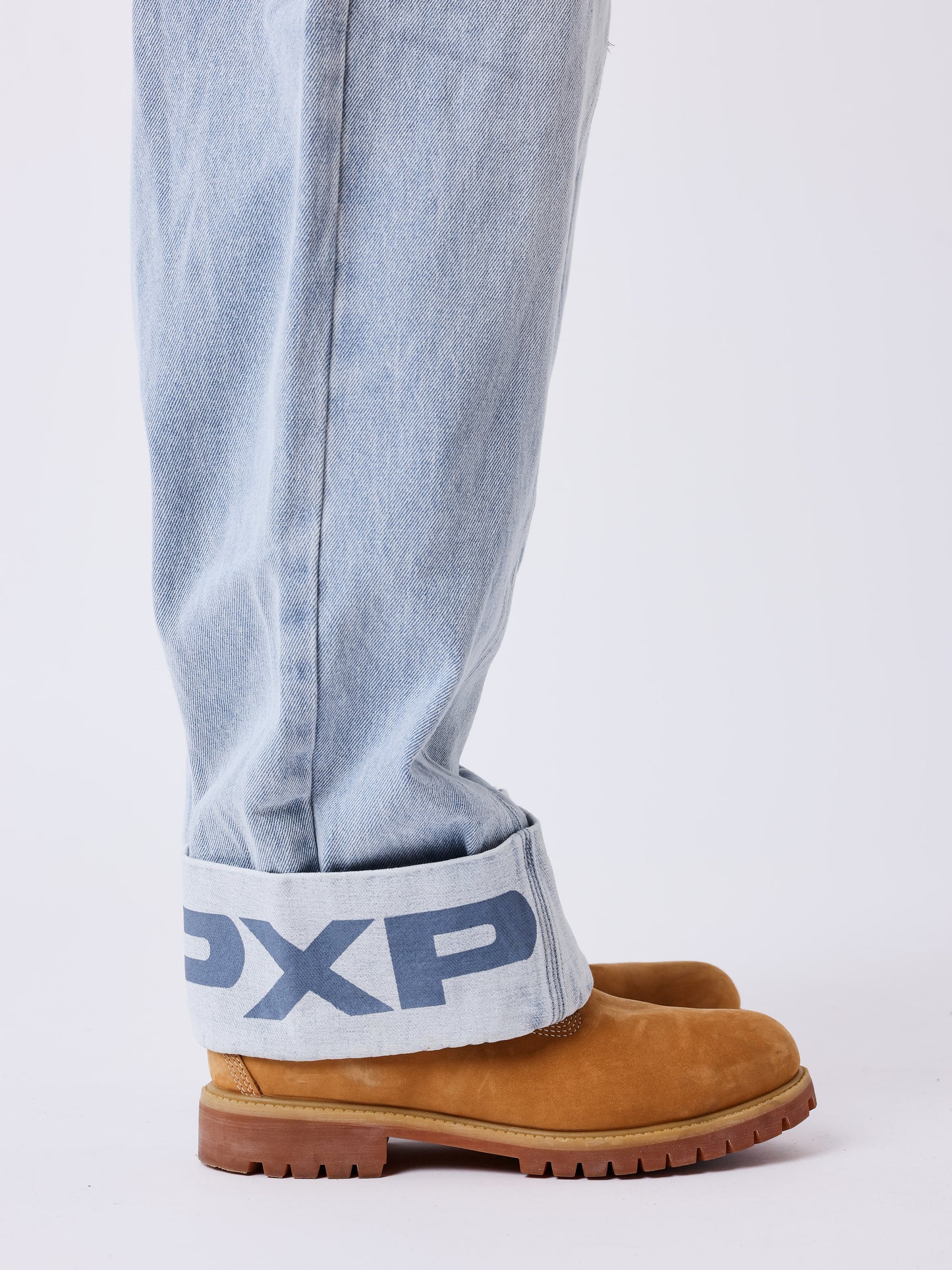 Jeans z eleganckimi mankietami